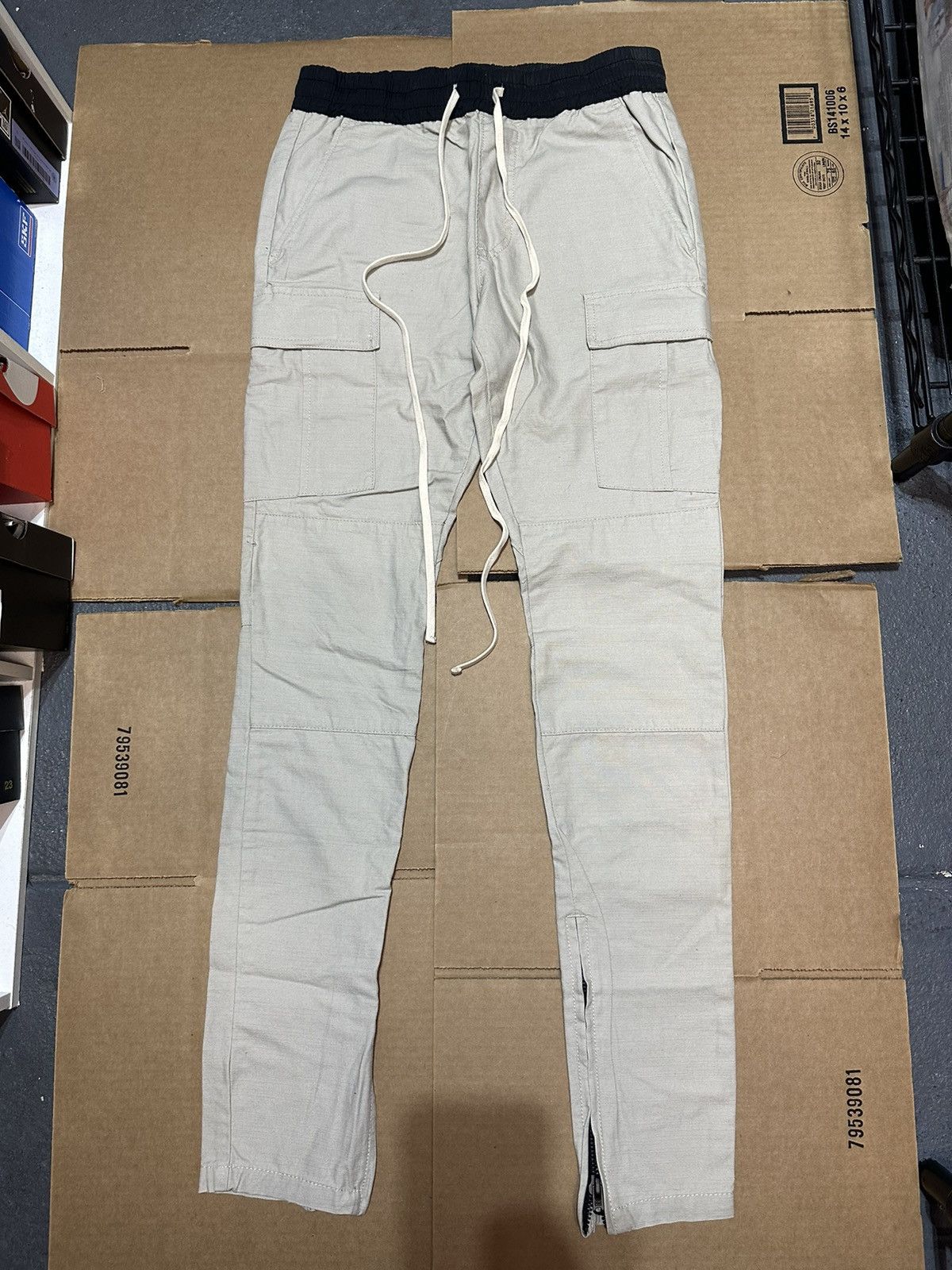 Fear of God FOG Essentials Drawstring Cargo Pants Khaki Fear Of God Size US 29 - 5 Thumbnail