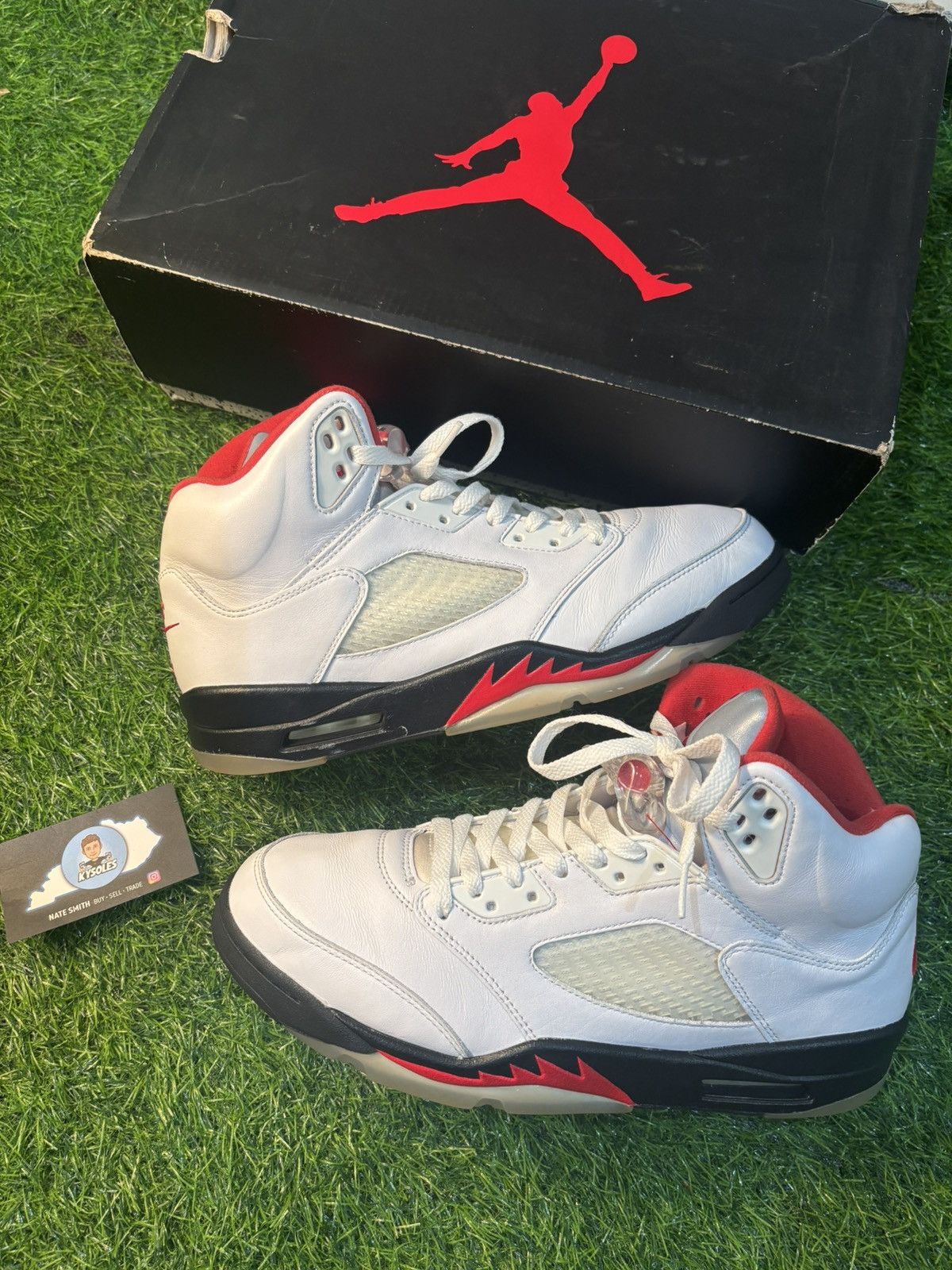 Jordan Brand Jordan 5 fire red Size US 10.5 / EU 43-44 - 1 Thumbnail