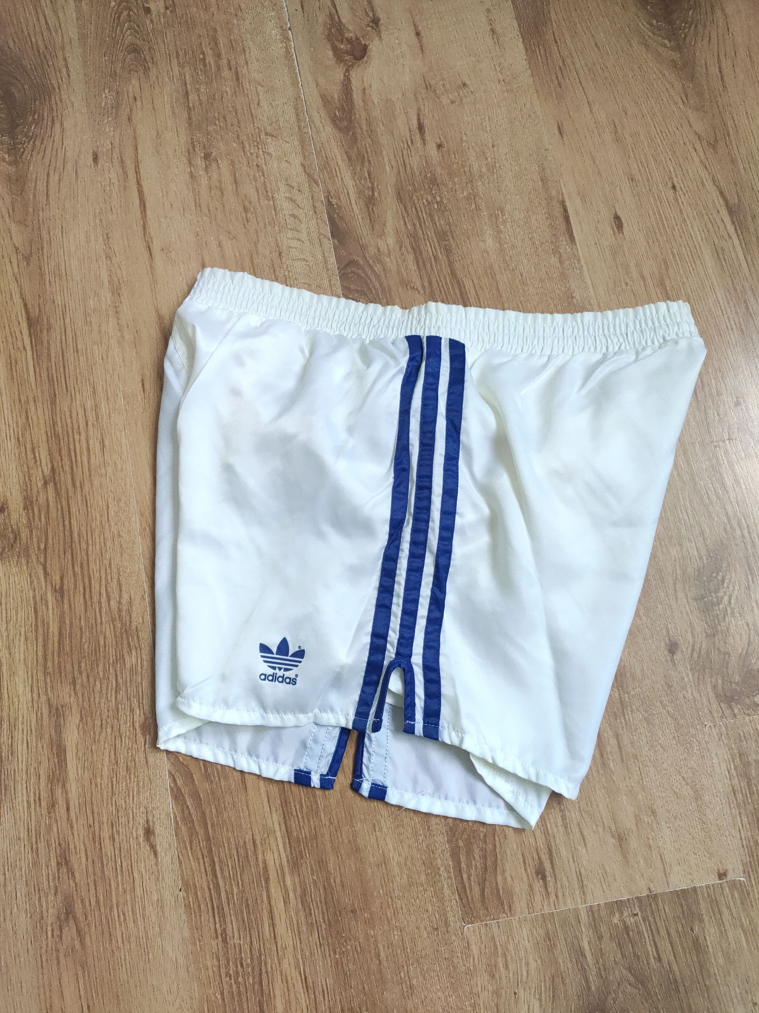 Adidas × Vintage Men's Vintage 80s Adidas Nylon Football Shorts Size 5 Medium Size US 34 / EU 50 - 5 Thumbnail