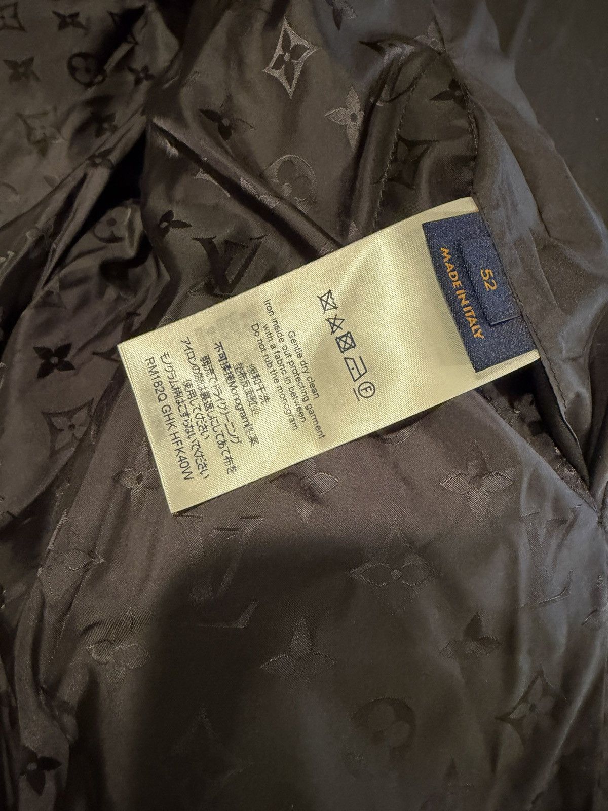 Louis Vuitton Louis Vuitton mens down jacket. 52/42 Size US L / EU 52-54 / 3 - 4 Thumbnail