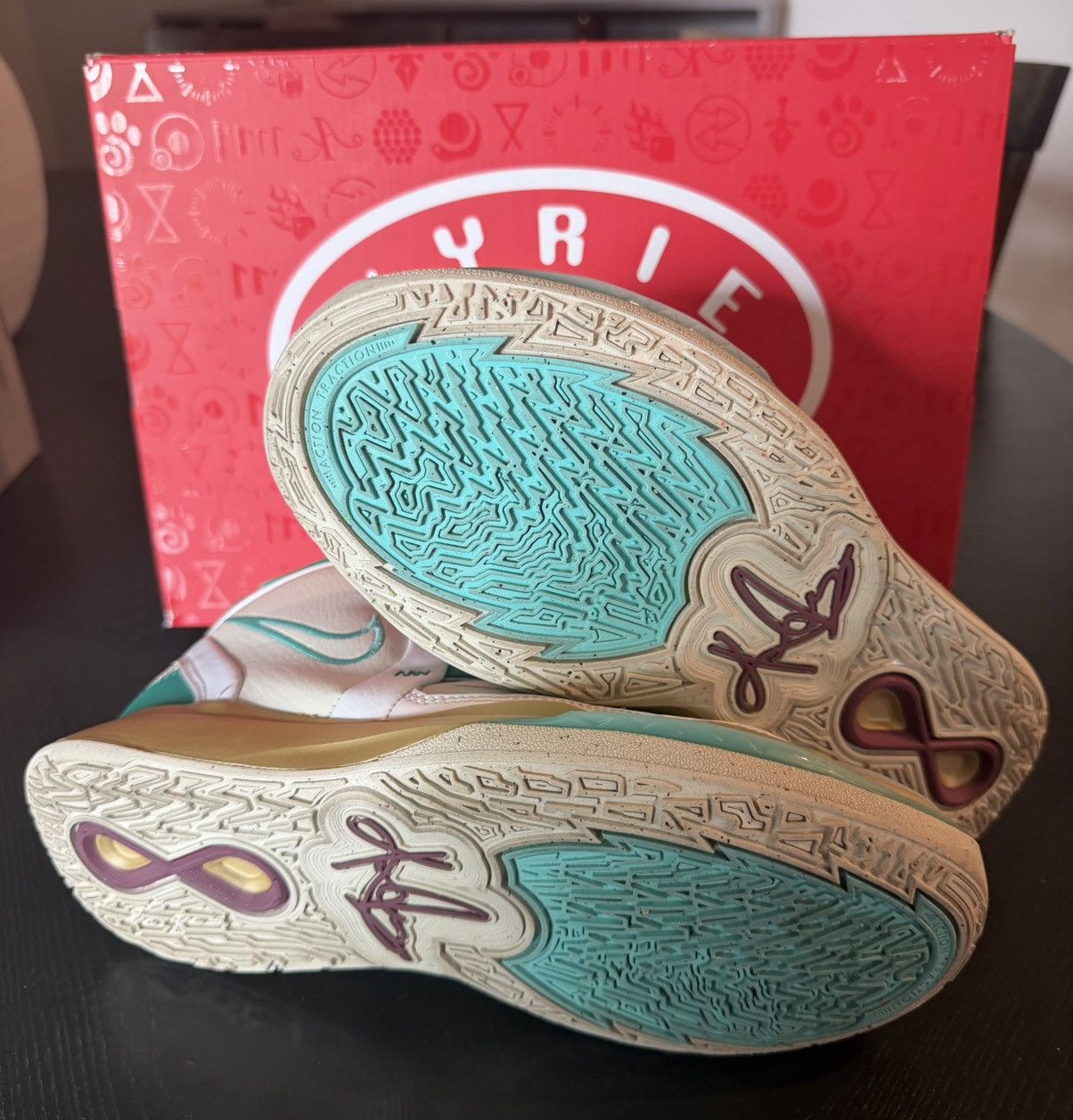 Nike Nike Kyrie Infinity GS Size US 6.5 / EU 39-40 - 3 Thumbnail