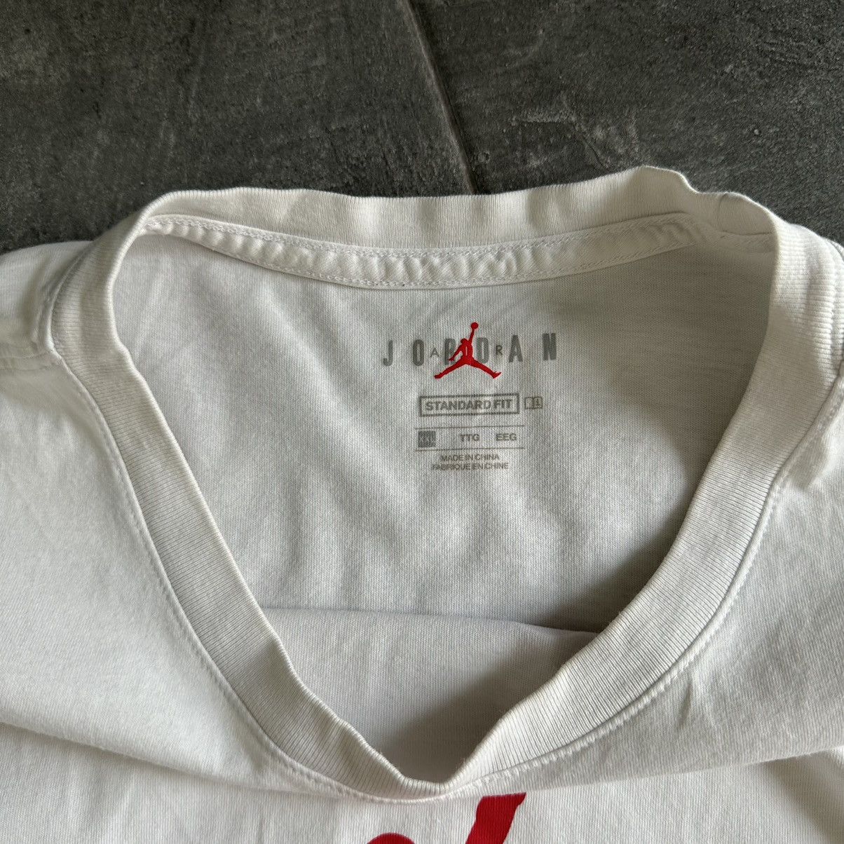 Jordan Brand Vintage Jordan T-shirts Big Logo Distressed Y2K 00s USA Size US XXL / EU 58 / 5 - 10 Thumbnail