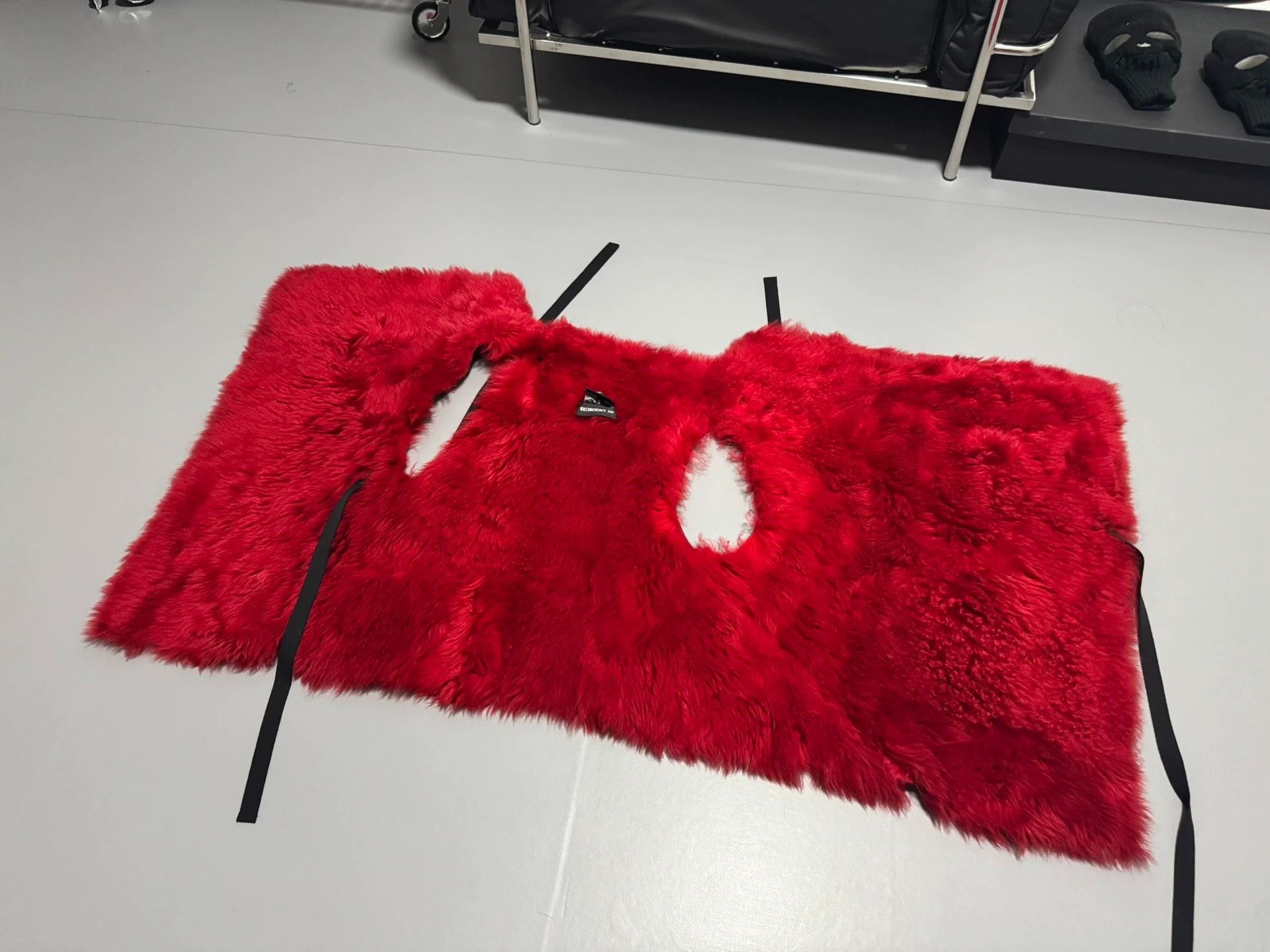 Ann Demeulemeester Ann demeulemeester 2015fw runway shearling vest Size US S / EU 44-46 / 1 - 5 Thumbnail