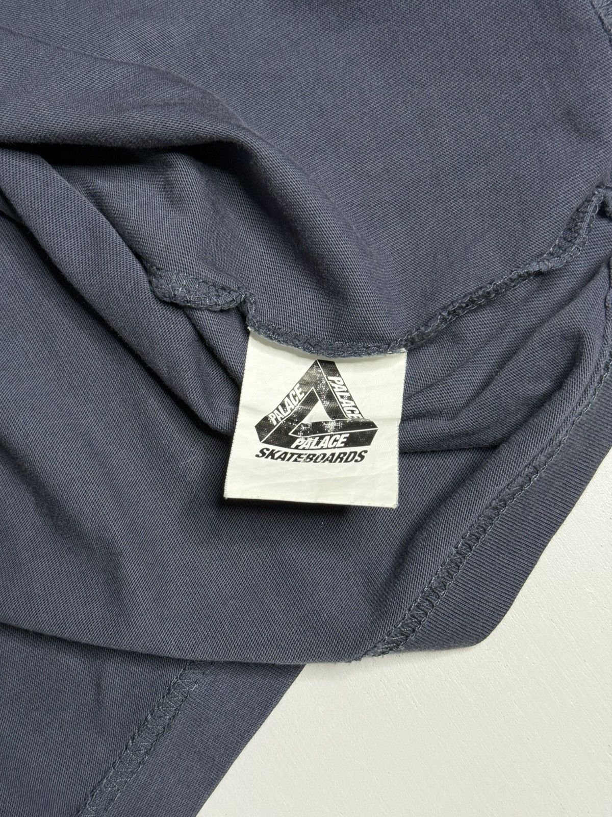 Palace Palace Tri-Ferg P Statue Tee “Charcoal” [L] PREOWNED Size US M / EU 48-50 / 2 - 6 Thumbnail
