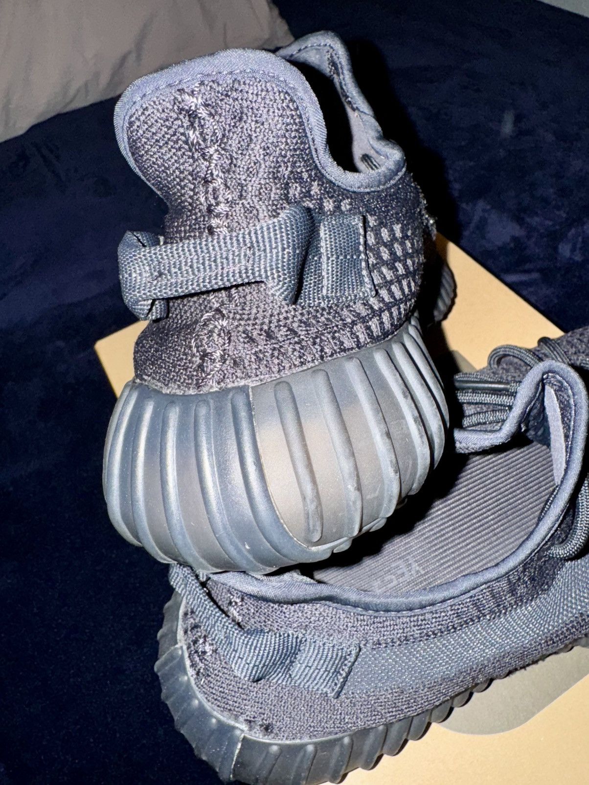 Adidas × Yeezy Yeezy 350s V2 Onyx Size US 10.5 / EU 43-44 - 7 Thumbnail