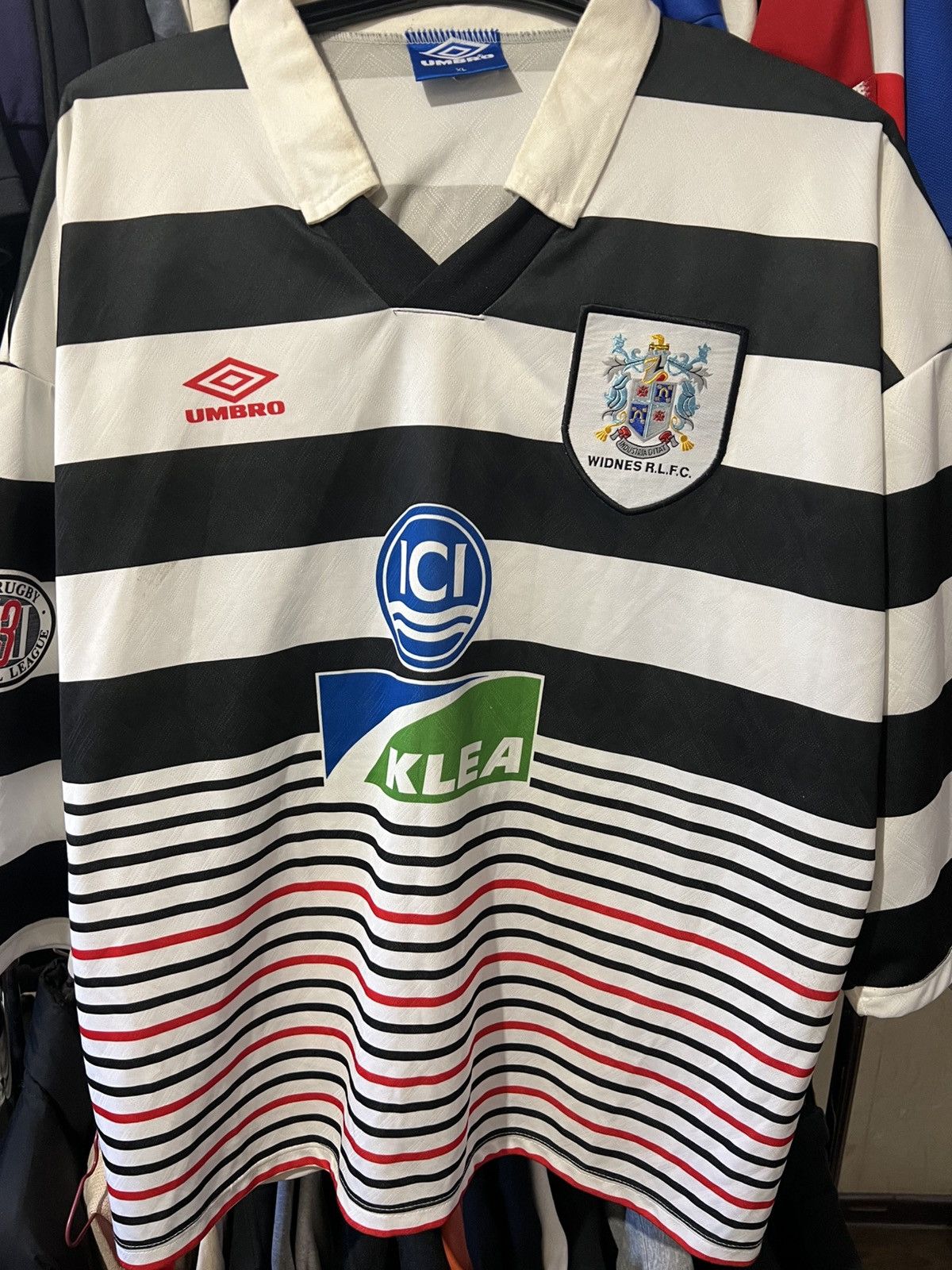 Umbro × Vintage 1993 UMBRO WIDNES RUGBY RLFC TEAM HOME RUGBY SHIRT AOP SZ XL Size US XL / EU 56 / 4 - 4 Thumbnail