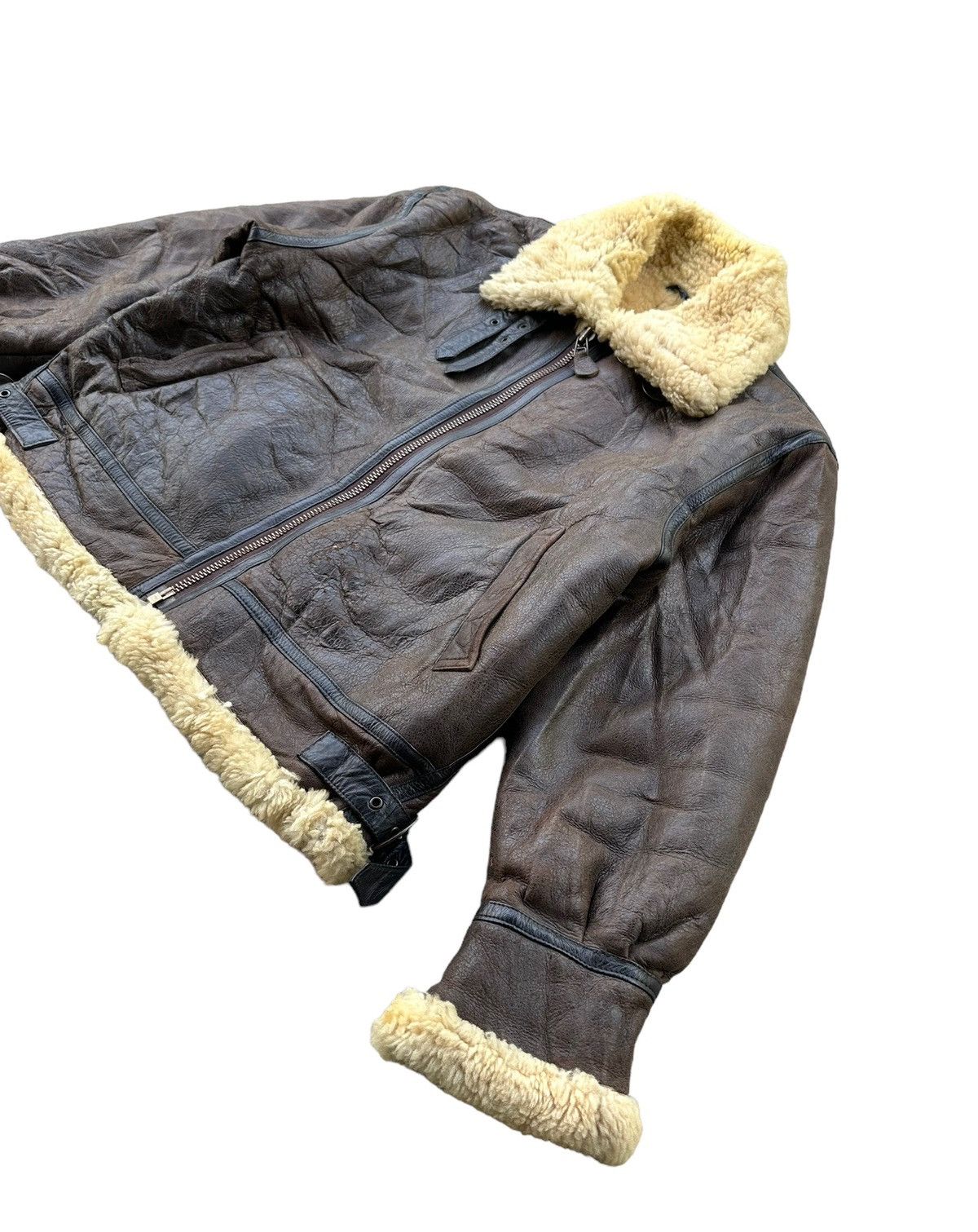 Vintage Vintage B-3 sheepskin jacket Size US L / EU 52-54 / 3 - 6 Thumbnail