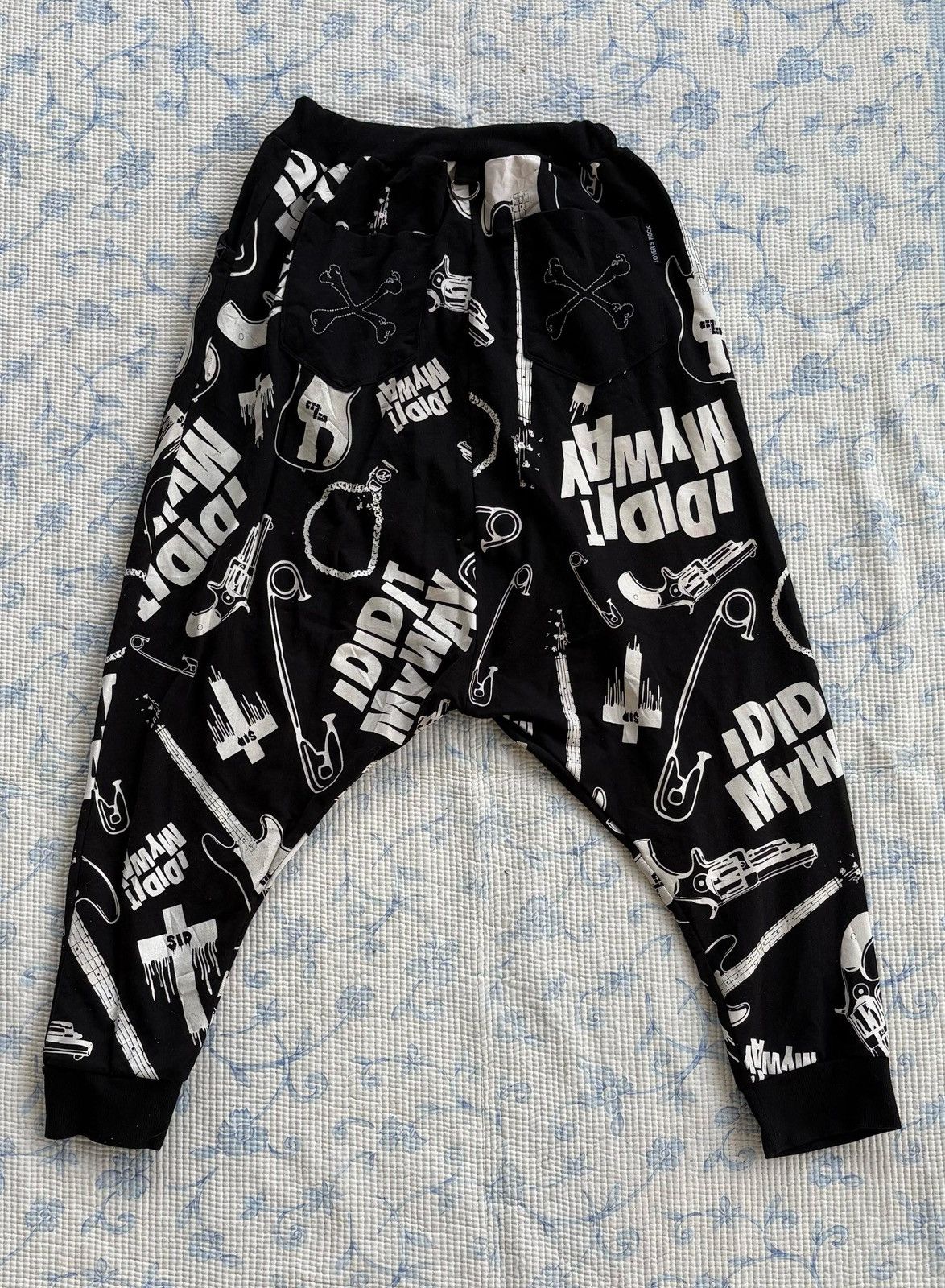 Japanese Brand Lovees Rock Harem Pant Full Print Design Size US 26 / EU 42 - 9 Thumbnail