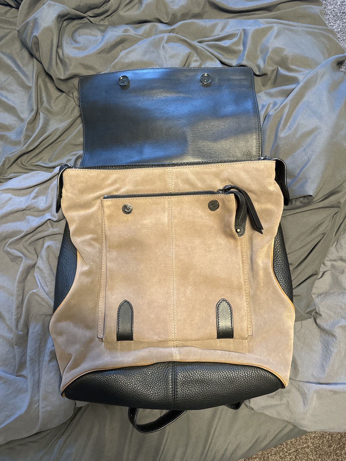 Christian Louboutin Beige & Black Leather Backpack Size ONE SIZE - 2 Thumbnail