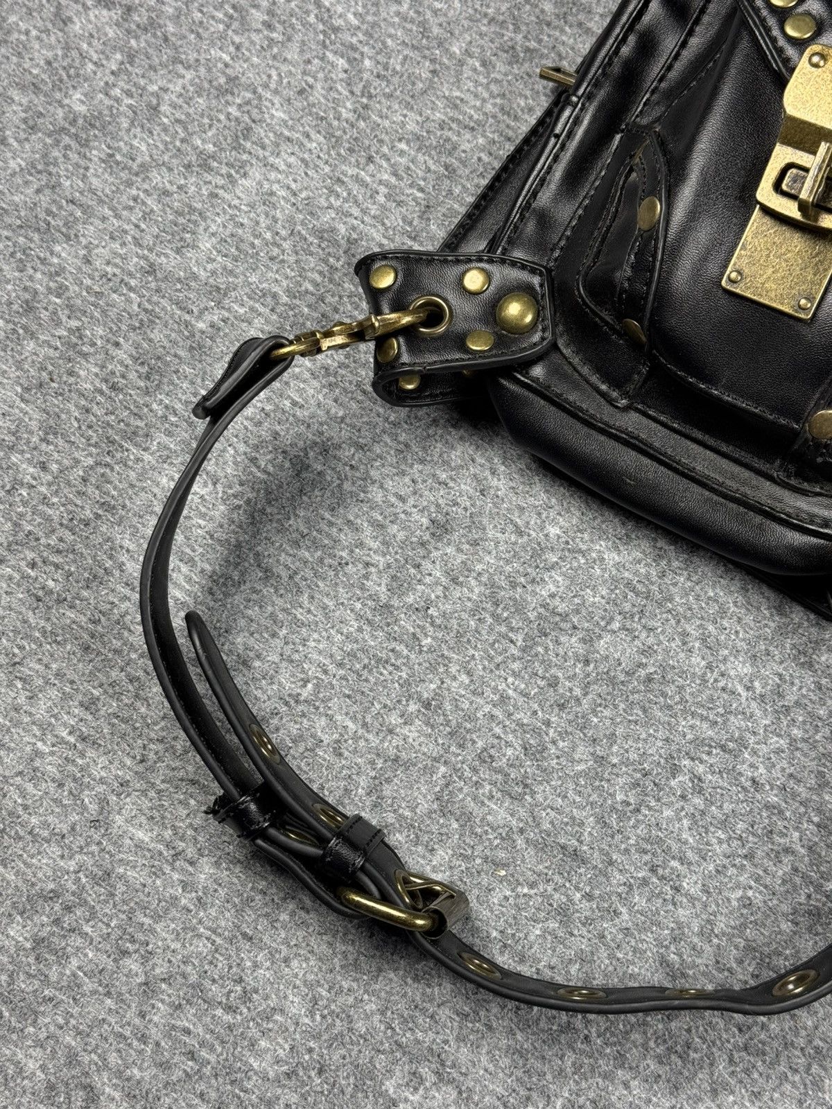 Japanese Brand Faux leather Avant Garde leg bag Size ONE SIZE - 4 Thumbnail