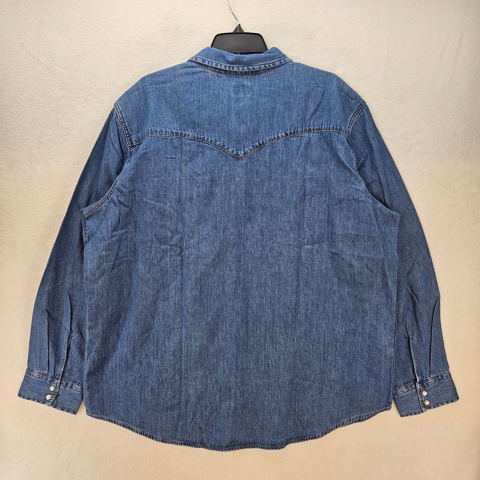 Levi's LEVI'S MEN'S XXL CLASSIC STARD FIT WESTERN SHIRT COTTON BLUE Size US XXL / EU 58 / 5 - 6 Thumbnail