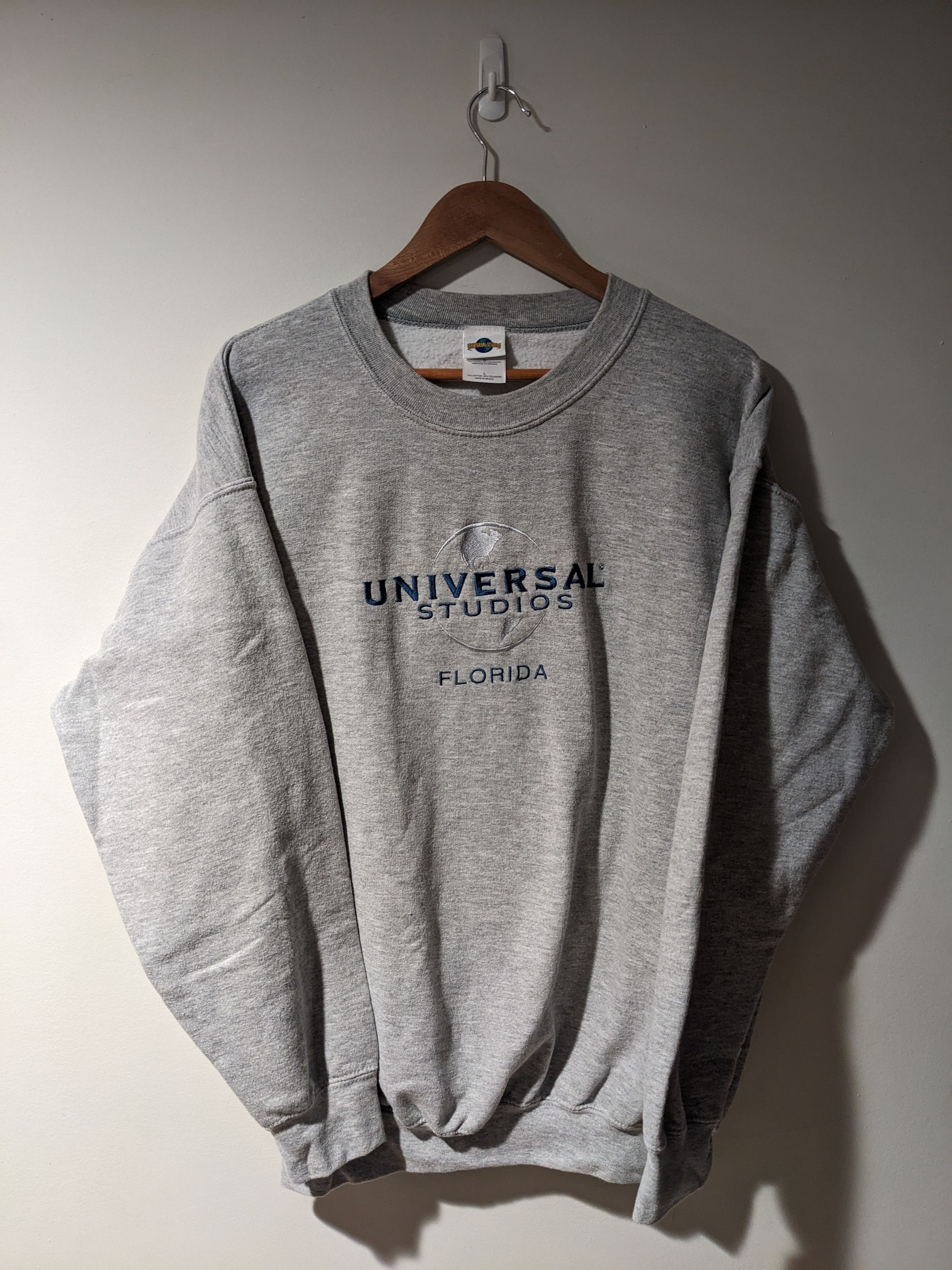 Cartoon Network Vintage 90s Universal Studios Florida Center Logo Sweatshirt Size US L / EU 52-54 / 3 - 1 Thumbnail