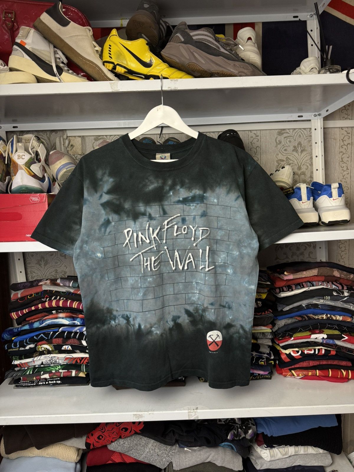 Pink Floyd Vintage 2007 Pink floyd The Wall Liquid Blue T-shirt Size US M / EU 48-50 / 2 - 17 Thumbnail