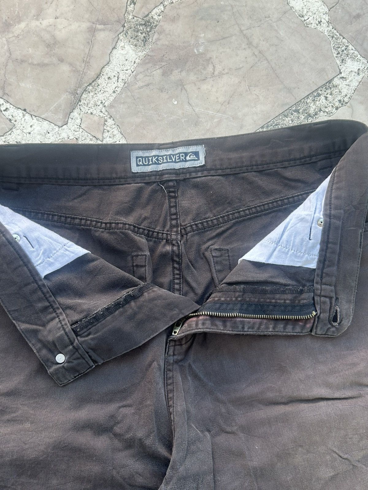 Quiksilver Quiksilver Faded Black Shorts Size US 34 / EU 50 - 8 Thumbnail