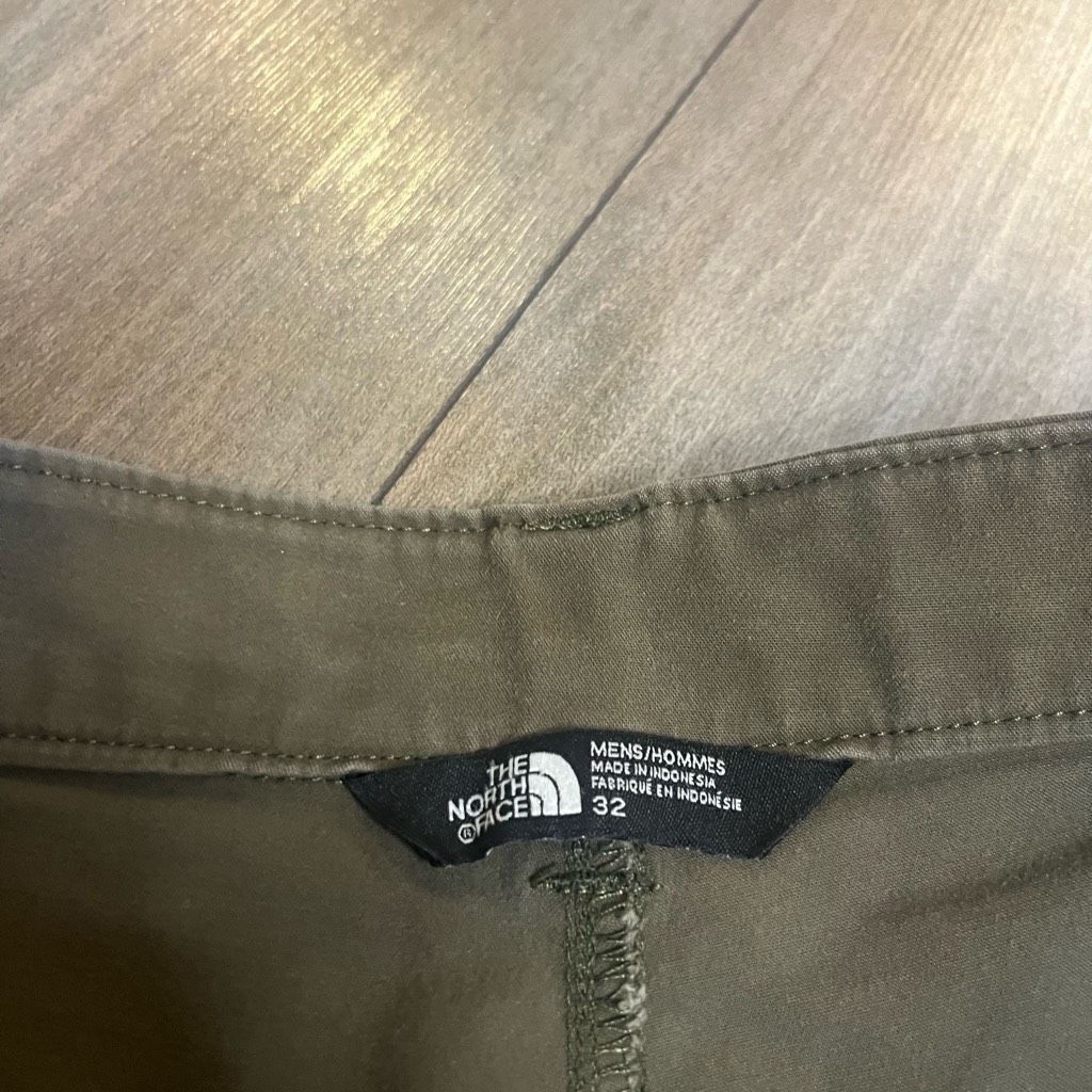 The North Face North Face Grey/Green Athletic Casual Shorts Men 32 Size US 32 / EU 48 - 3 Thumbnail