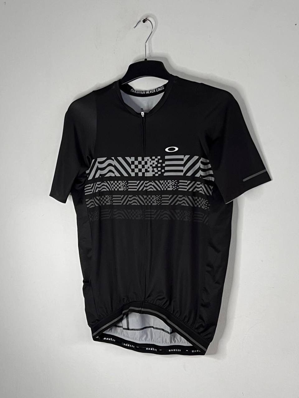 Bicycle × Oakley Oakley Men’s Cycling Race Core Fit Pro Jersey Size US L / EU 52-54 / 3 - 1 Thumbnail