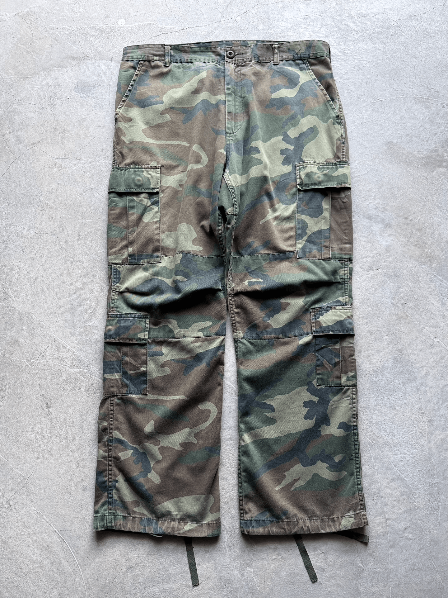 Vintage Vintage Military Camo Cargo Pants Size US 36 / EU 52 - 1 Thumbnail