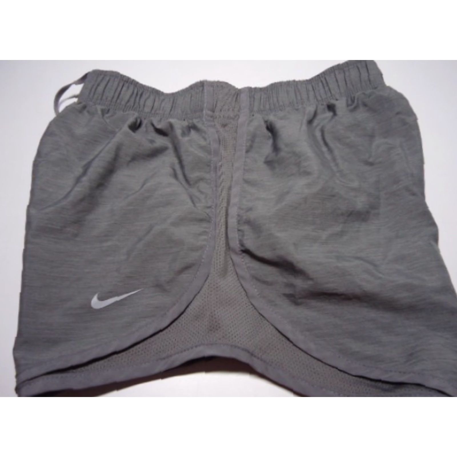 Nike VINTAGE Nike Dri Fit Running Lined Shorts Women S Grey Size 28" / US 6 / IT 42 - 5 Thumbnail