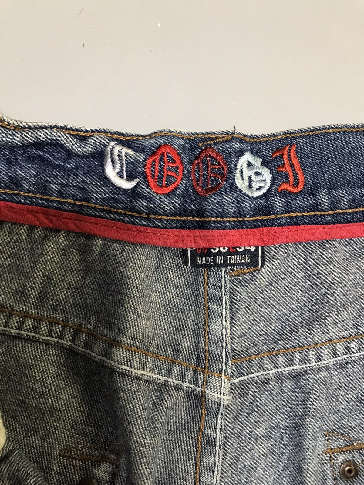 Coogi Vintage coogi embroidered denim jort Size US 36 / EU 52 - 7 Thumbnail