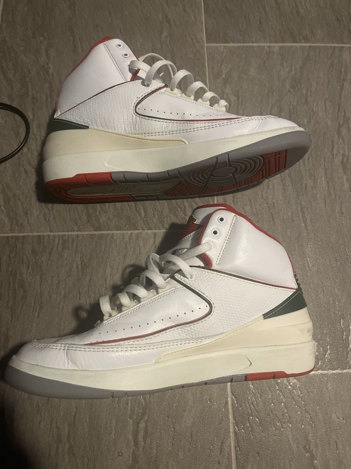 Nike Jordan 2s Size US 10 / EU 43 - 2 Thumbnail