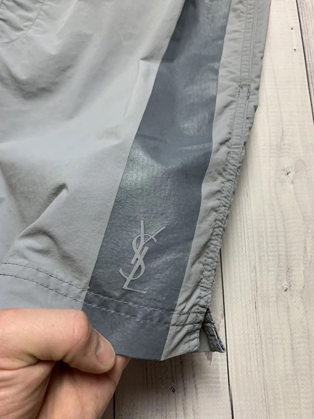 Vintage × Yves Saint Laurent Yves Saint Laurent luxury shorts size L logo rare Size US 34 / EU 50 - 2 Thumbnail