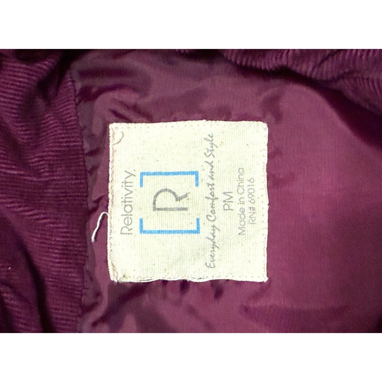 Vintage Relativity Vest, Women's Petite Medium, Purple, Button Up, Sleeveless, Pockets, Vest, Regular, Polyester, 0-0 Size M / US 6-8 / IT 42-44 - 4 Thumbnail