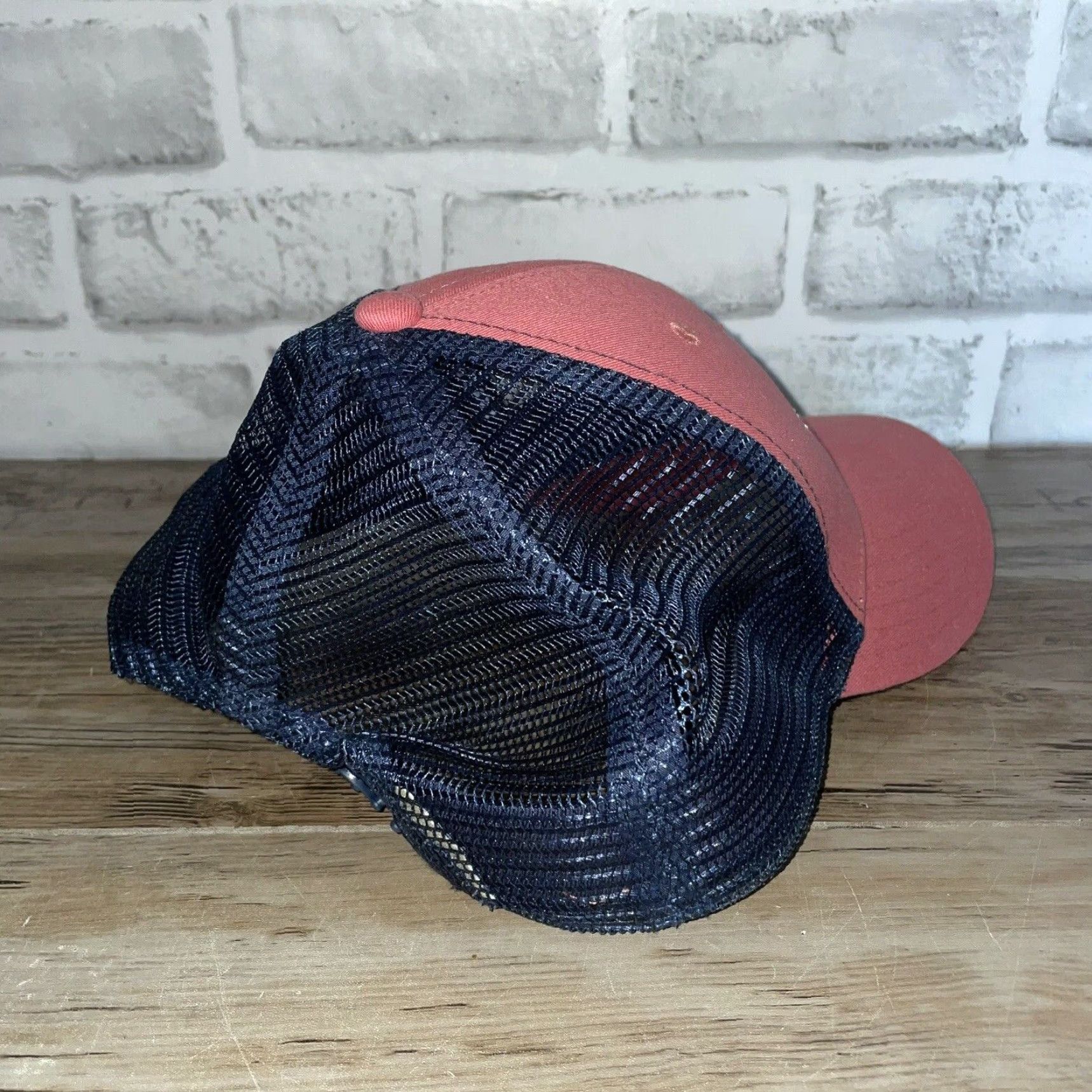 Vineyard Vines Vineyard Vines Red Adjustable Trucker Hat Cap Mens One Size Size ONE SIZE - 2 Thumbnail