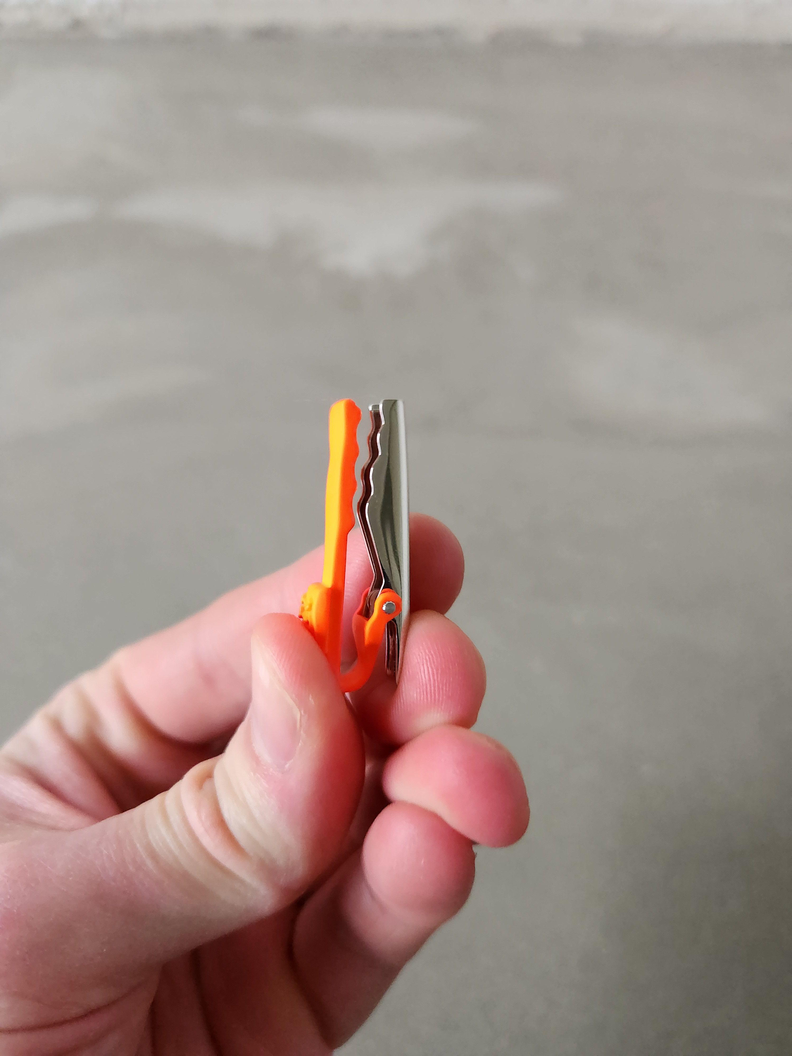 Louis Vuitton LV orange staff tie clip pin Size ONE SIZE - 5 Thumbnail