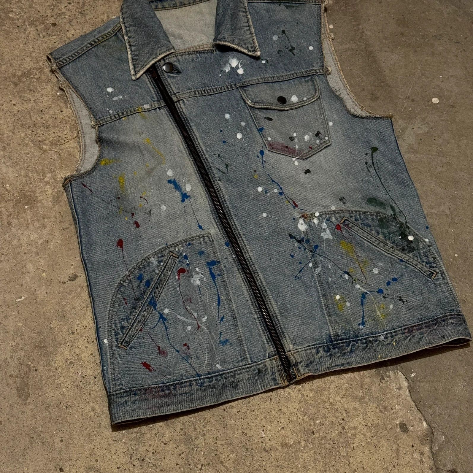Number (N)ine S/S 2006 Number Nine paint splatter biker denim vest Size US L / EU 52-54 / 3 - 5 Thumbnail