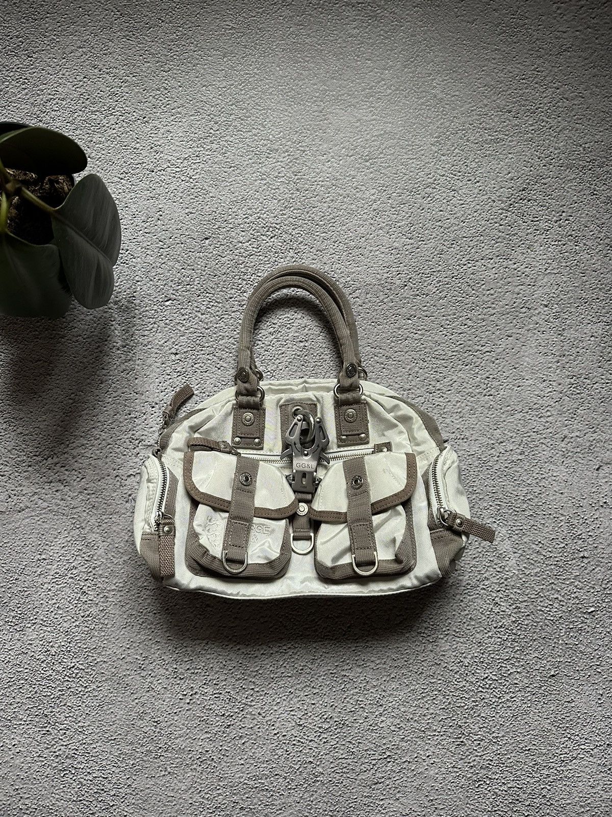 Pre-owned Avant Garde Ggl Bag George Gina & Lucy Shoulder No No Name In Grey/beige