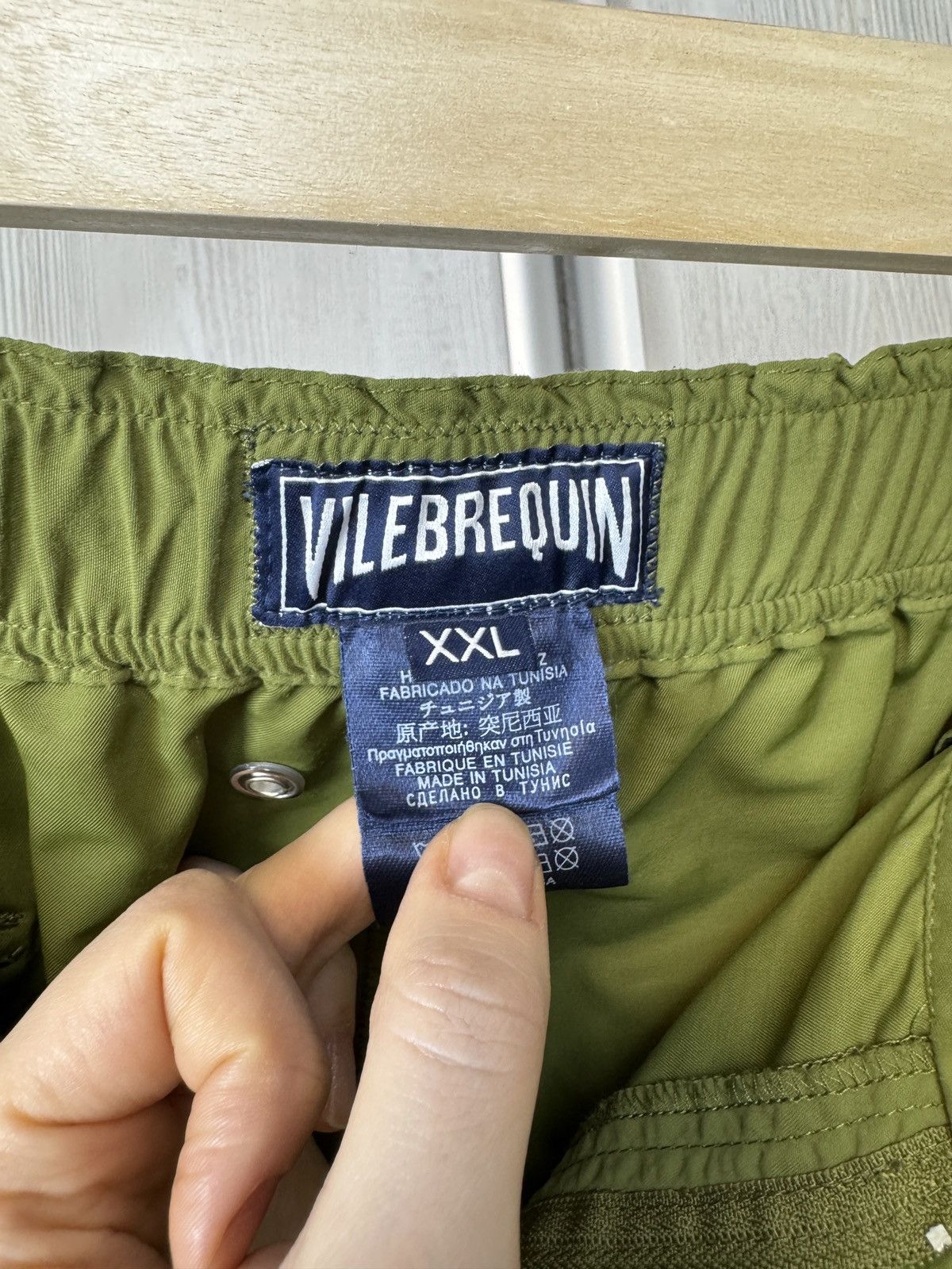Vilebrequin Vilebrequin khaki green classic nylon shorts Size US 37 - 12 Thumbnail