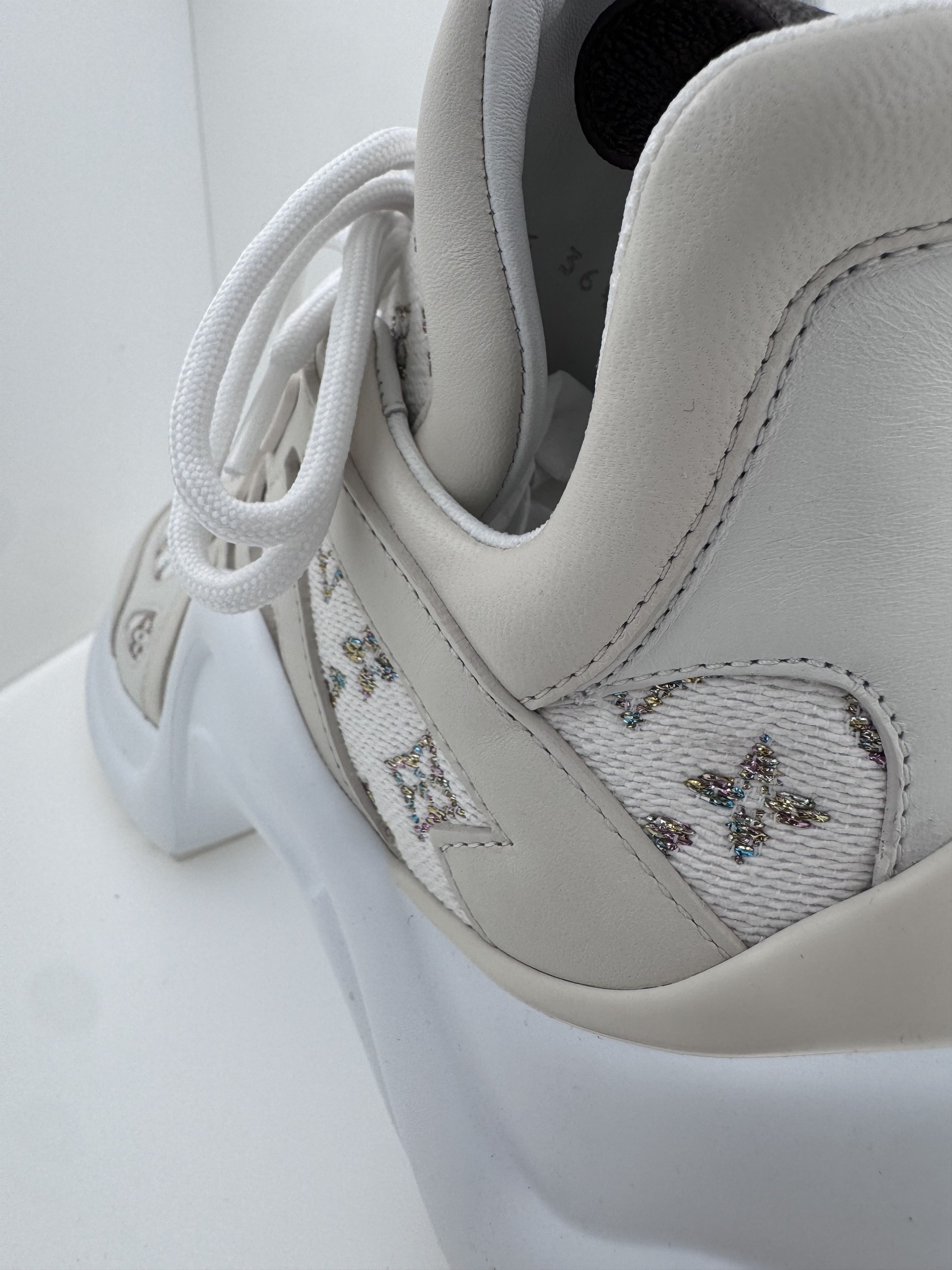 Louis Vuitton Louis Vuitton Archlight Monogram Size US 7 / IT 37 - 4 Thumbnail