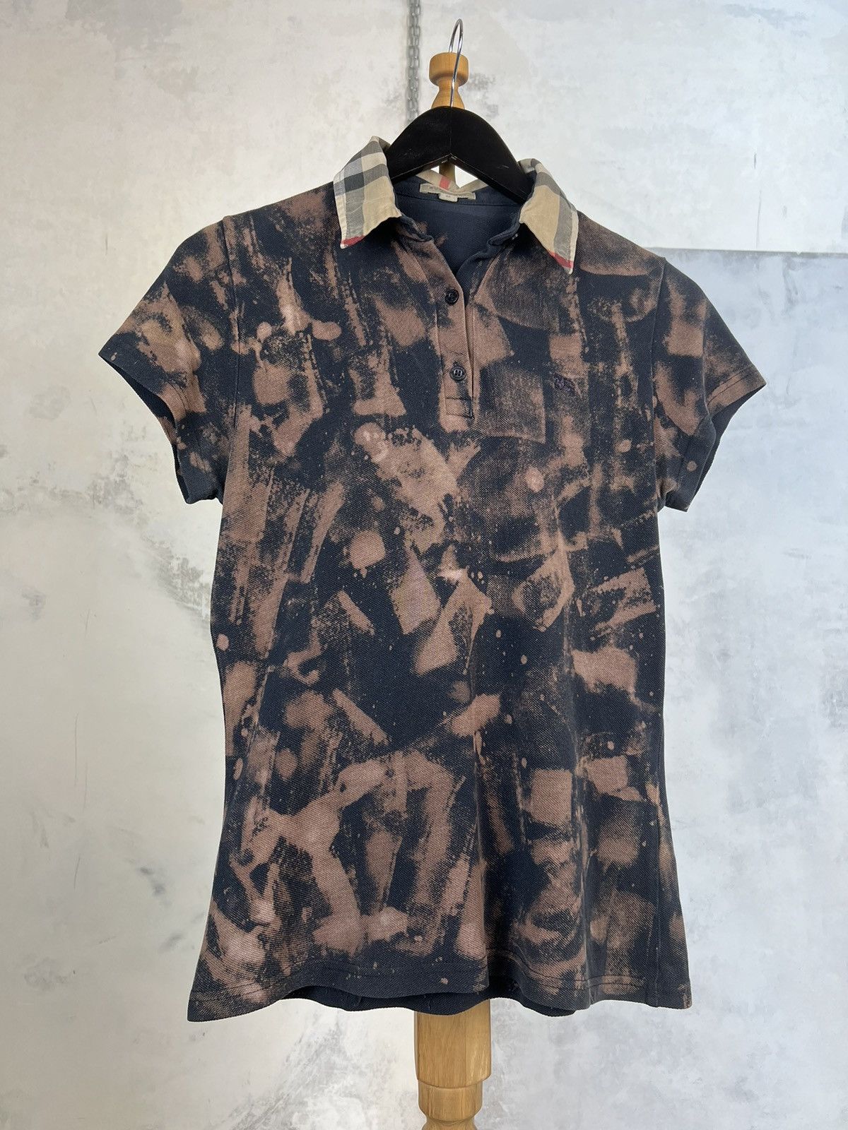 Burberry Custom Burberry Brit Polo Shirt Size S - M Size M / US 6-8 / IT 42-44 - 1 Thumbnail