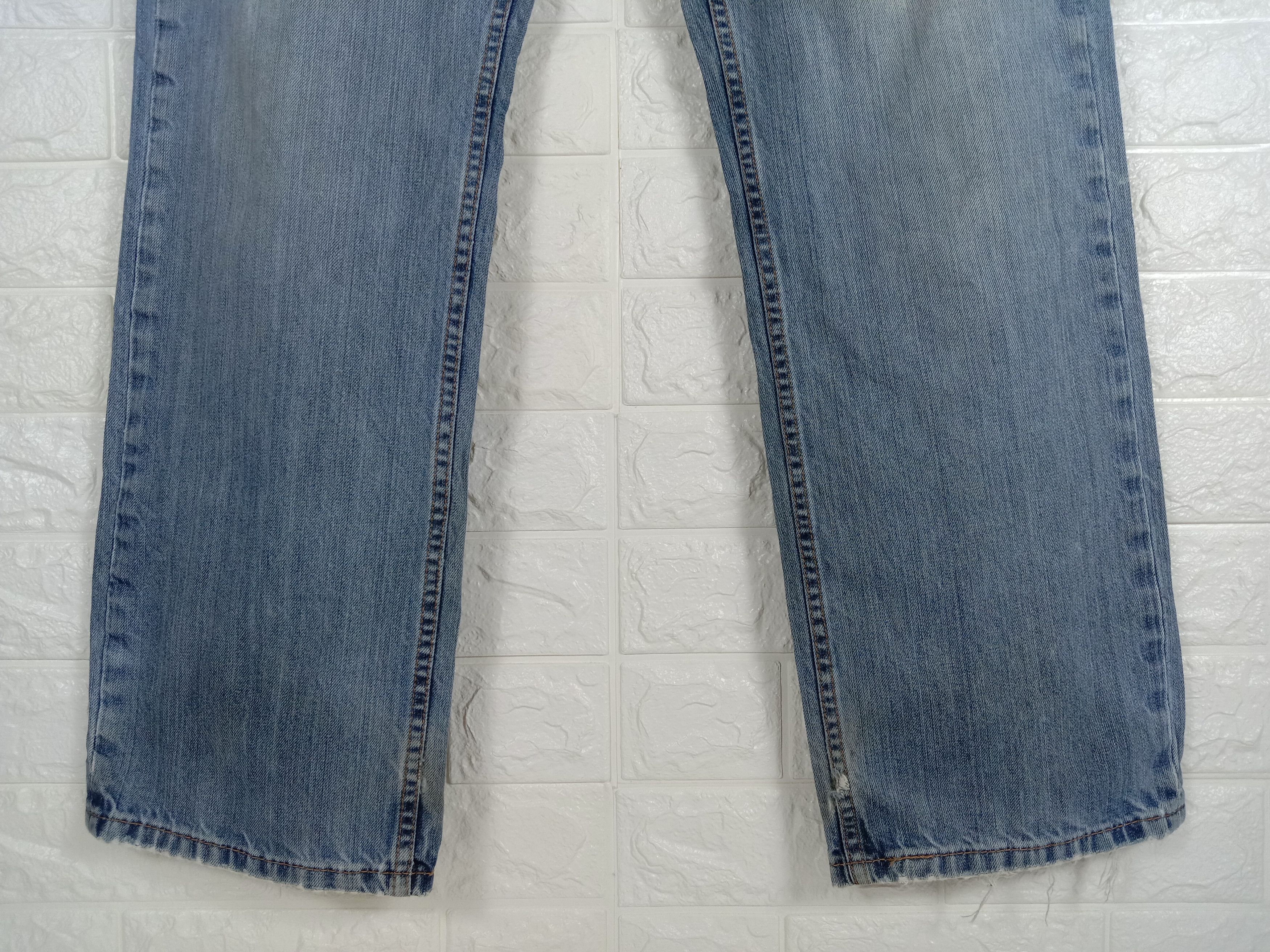 Levi's Vintage Levi’s 559 Jeans Faded Blue Distressed Denim Size US 37 - 4 Thumbnail