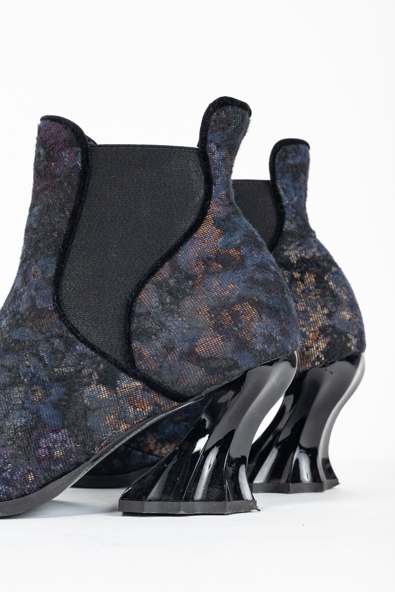 John Fluevog John Fluevog Ara Floral Vintage-Inspired Chelsea Boots Size US 8 / IT 38 - 7 Thumbnail