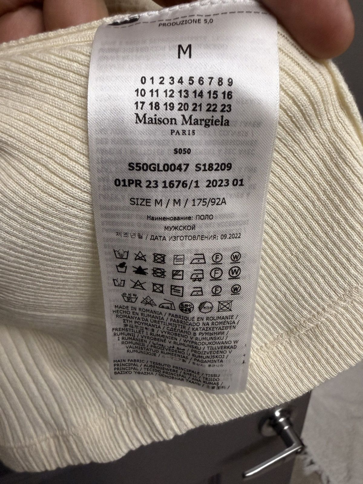 Maison Margiela Beautiful Margiela polo Size US M / EU 48-50 / 2 - 4 Thumbnail