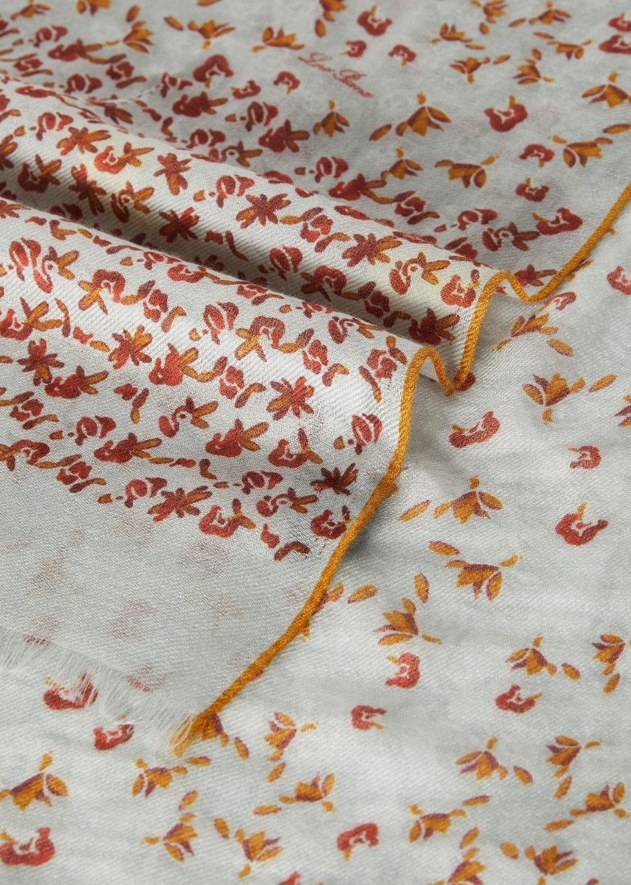 Loro Piana o1srvl11e0624 Size: OS / FAM8827 Grande Wildflower Stole Size ONE SIZE - 3 Thumbnail