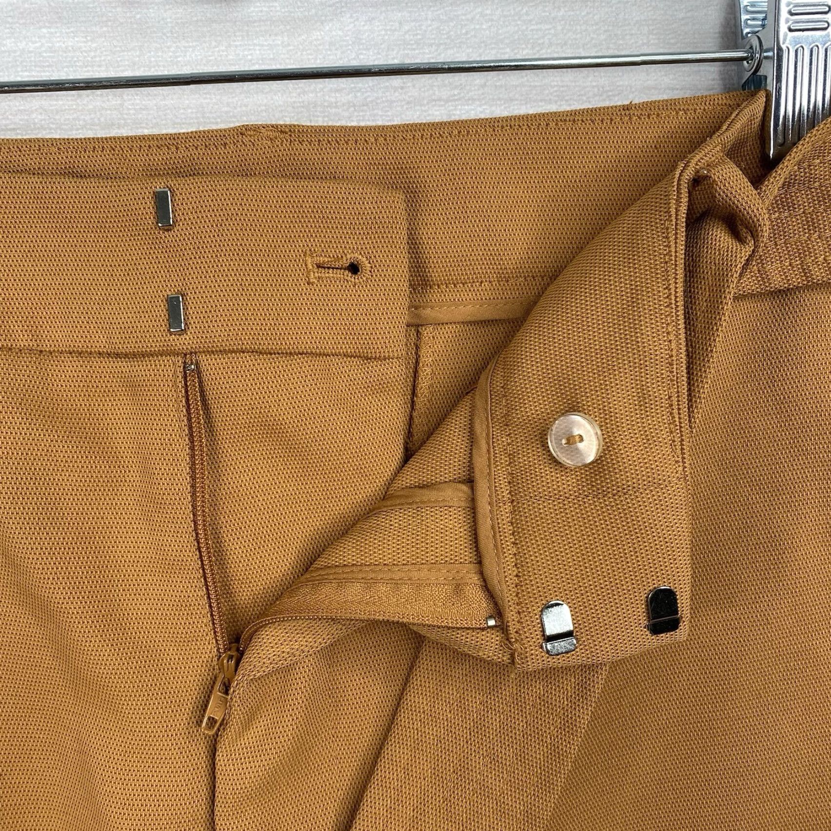 Nine West Nine West Paperbag Shorts Women XL Brown Belted High Rise Solid Linen? Polyester? (Please verify) Size 40" / US 18 - 5 Thumbnail