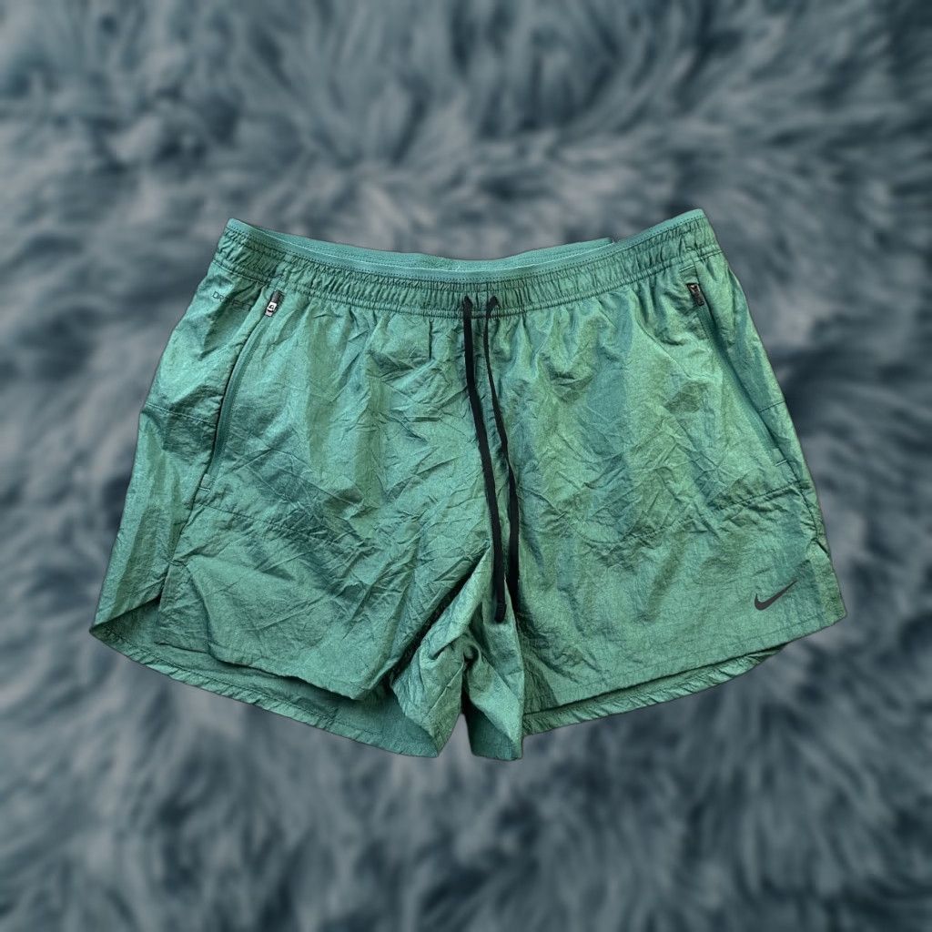 Nike Nike Shorts Mens XL Green 5" Running Division Flex Brief Lined Hybrid Drawstring Pockets Size US 36 / EU 52 - 1 Thumbnail
