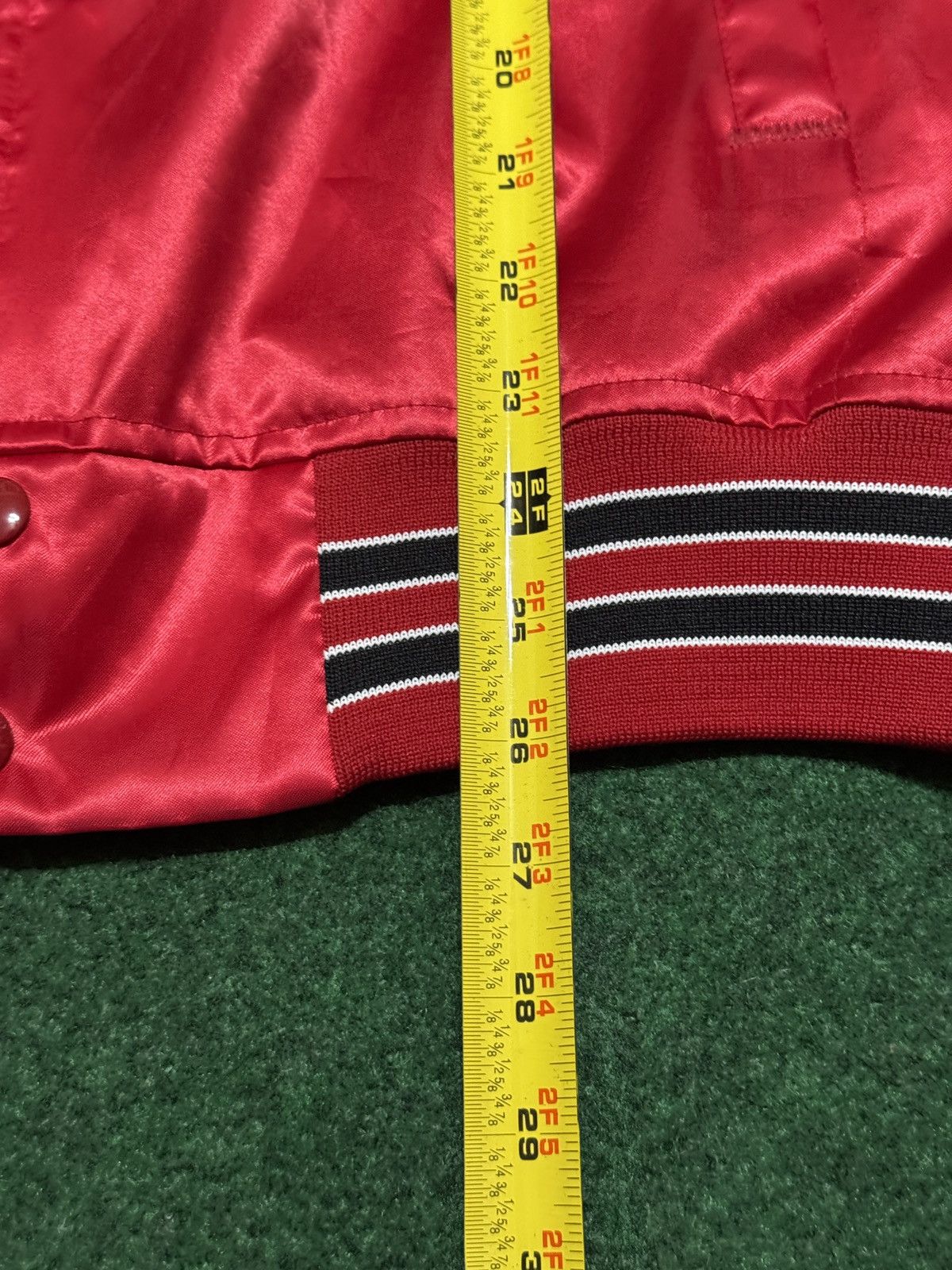 Chalk Line Vintage 90s Chicago Bulls Chalk Line Spellout Large Jacket Size US L / EU 52-54 / 3 - 7 Thumbnail