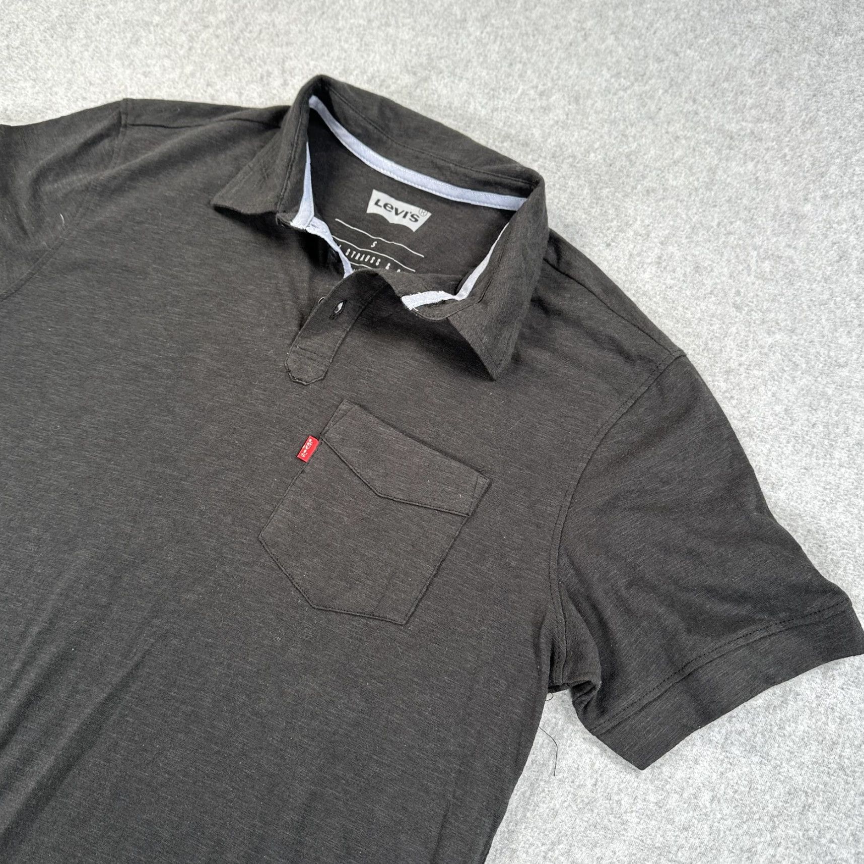 Levi's Levis Polo Shirt Mens Small Gray Jersey Knit Chest Pocket Red Tab Logo Casual Size US S / EU 44-46 / 1 - 2 Thumbnail