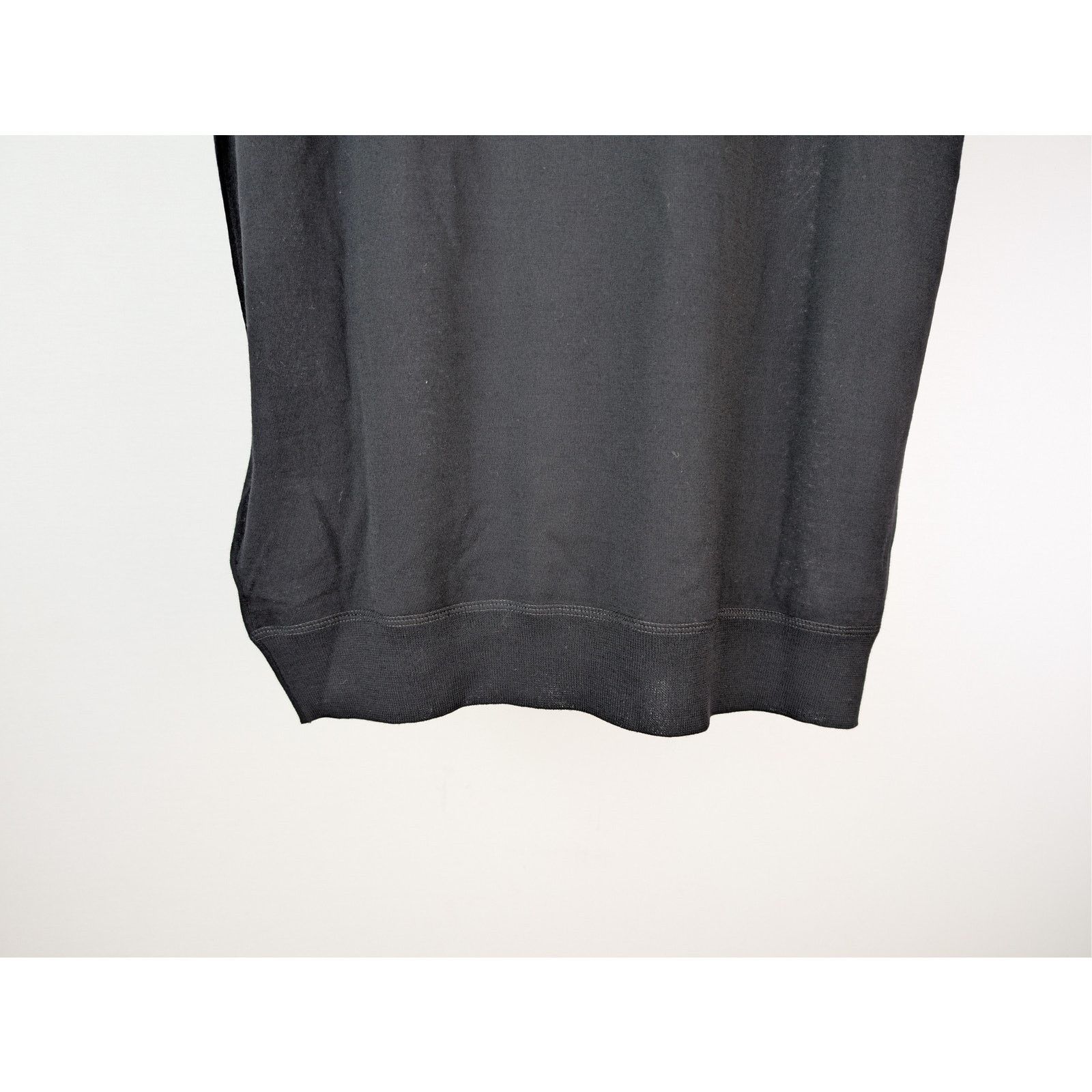Prada o1rshd1 Logo Intarsia Short Sleeve Crewneck Sweater in Black Size US M / EU 48-50 / 2 - 12 Thumbnail