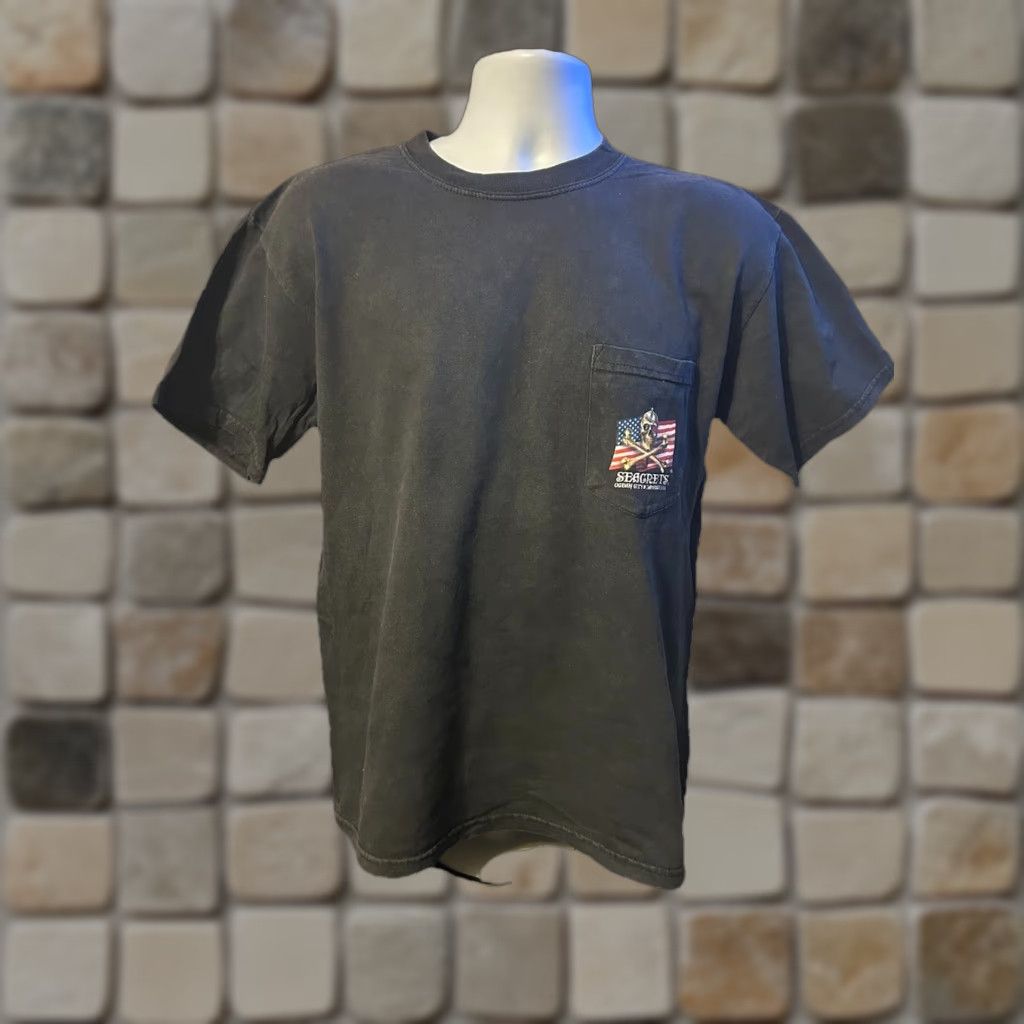 Gildan VINTAGE Gildan T-Shirt Seagrets Ocean City Jamaica USA Bike Week 2004 Black Short Sleeve Men M XS? Size US M / EU 48-50 / 2 - 1 Thumbnail