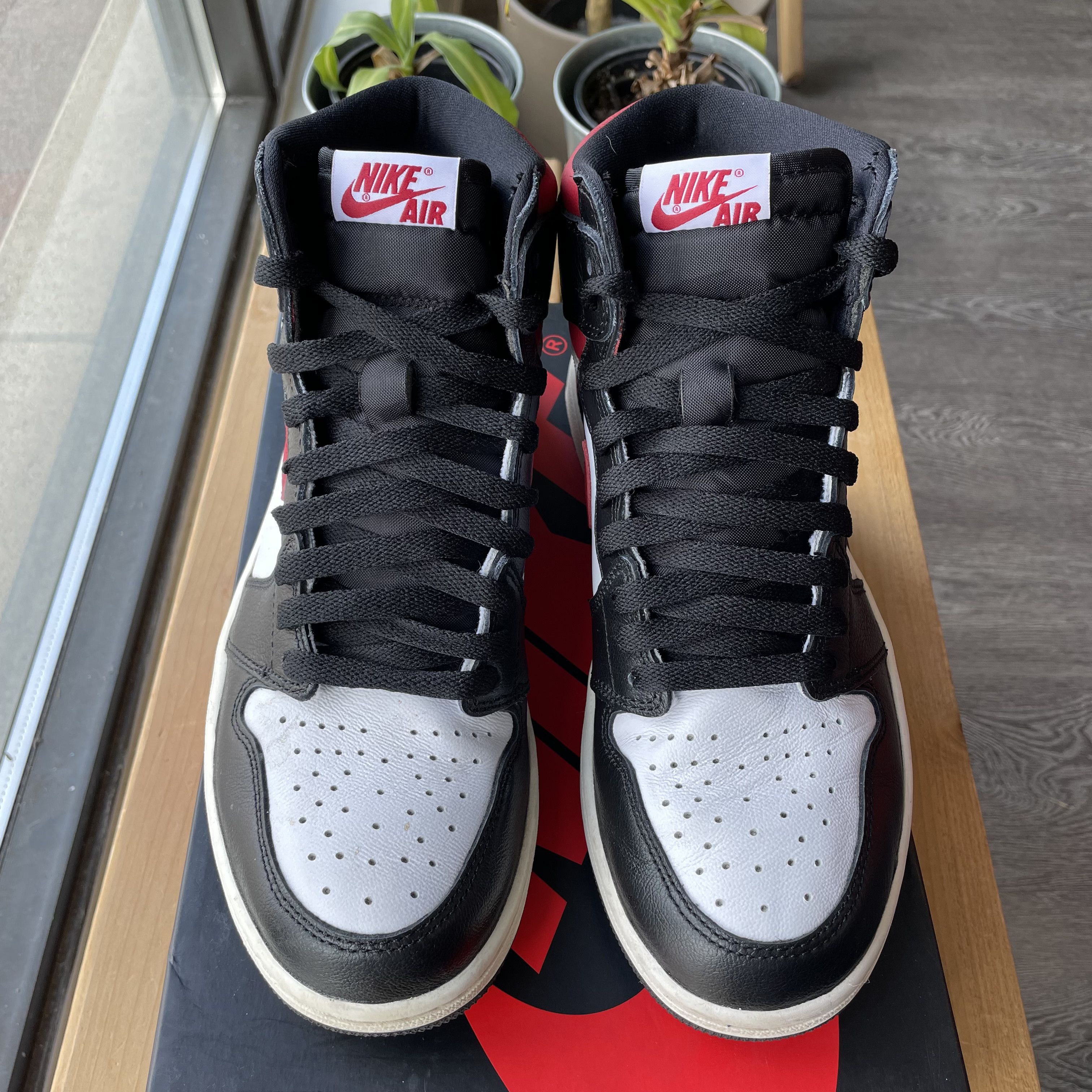 Jordan Brand Jordan 1 Retro High 'Black Gym Red' Size US 8 / EU 41 - 3 Thumbnail