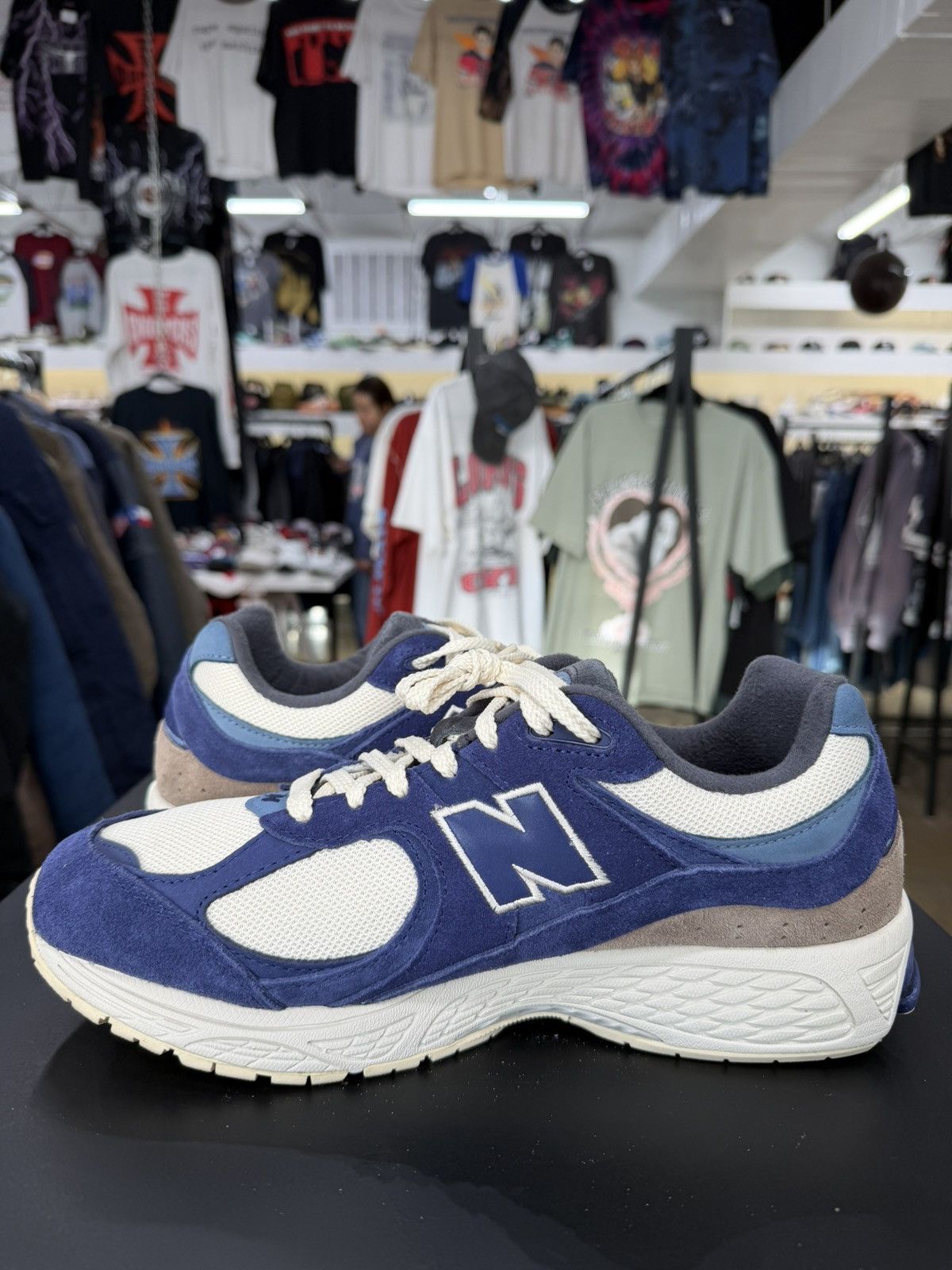New Balance New Balance 2002R Light Cream Purple Size 10.5 (2022) Size US 10.5 / EU 43-44 - 4 Thumbnail