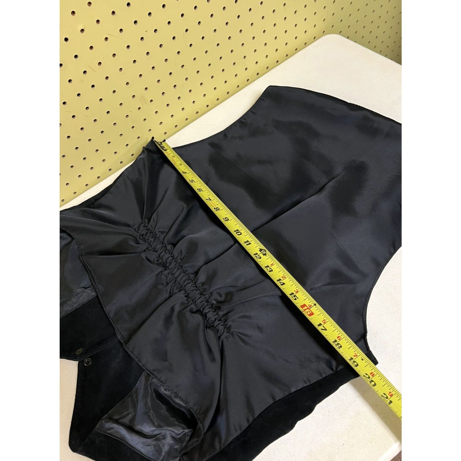 Vintage VINTAGE Western Vest Leather Satin Black XL Women Snap Western Vest Womens XL Black Satin Leather Snap Vintage Size XL / US 12-14 / IT 48-50 - 4 Thumbnail