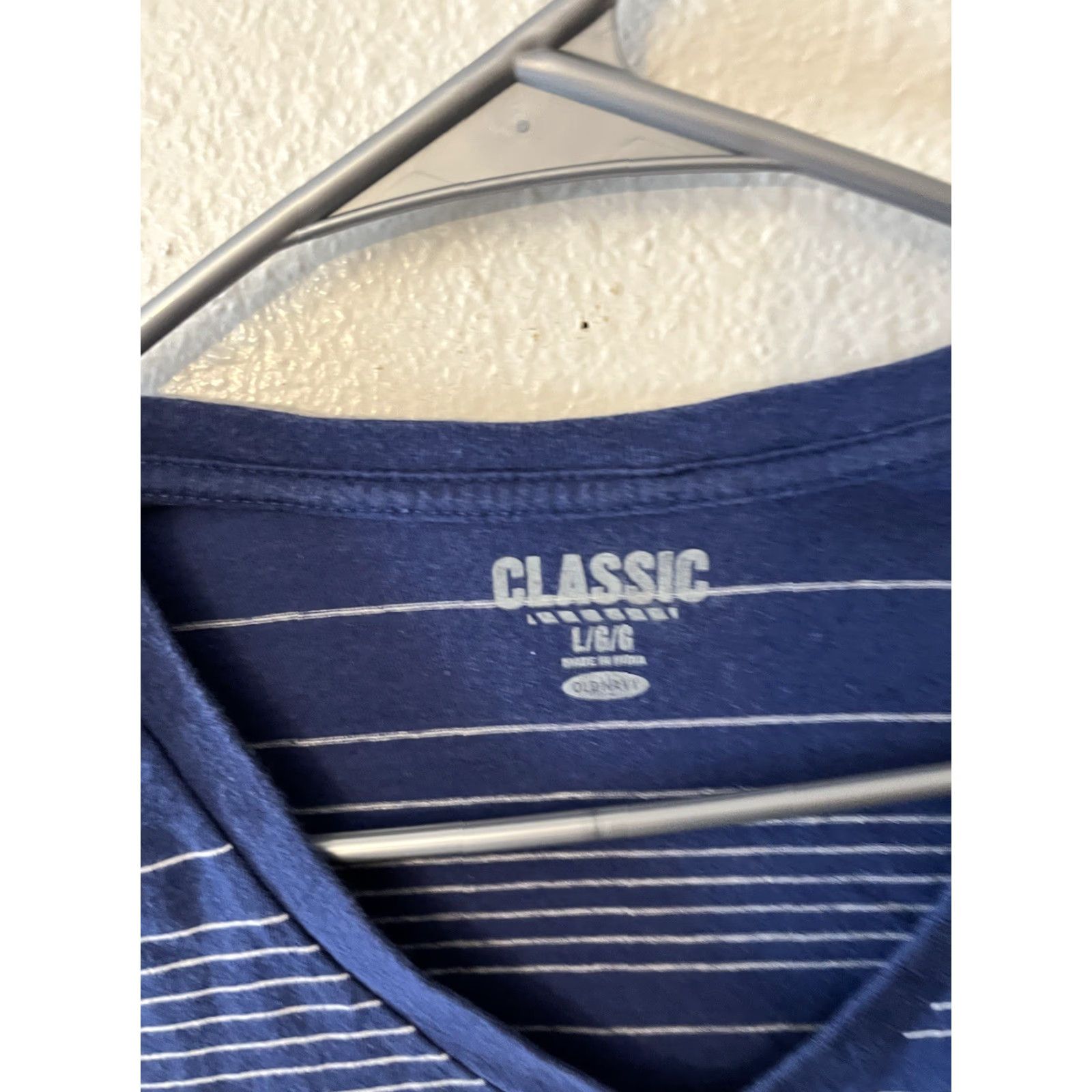 Old Navy Old Navy T-Shirt Men L Blue Striped V-Neck Short Sleeve Shirt Size US L / EU 52-54 / 3 - 2 Thumbnail