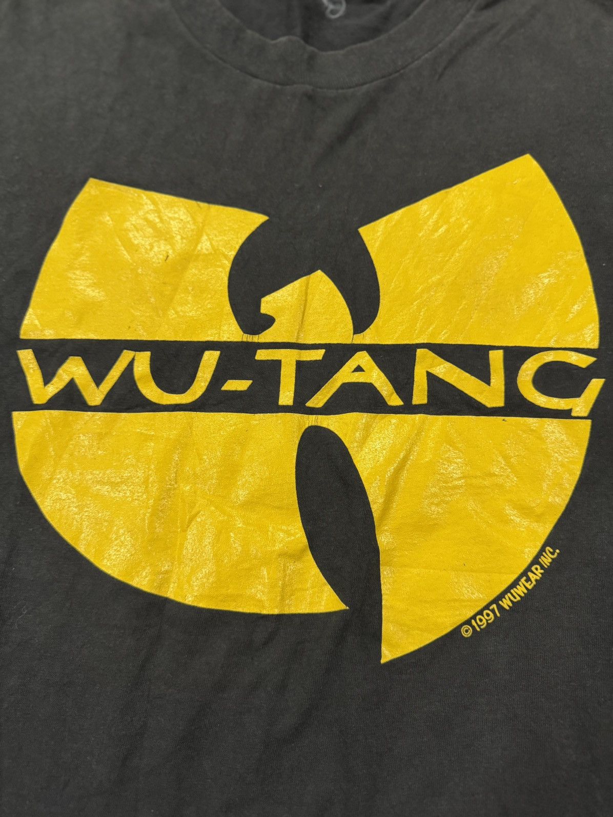 Vintage vintage 1997 Wu-Wear Wu-Tang Clan logo hip-hop group t-shirt Size US XL / EU 56 / 4 - 6 Thumbnail
