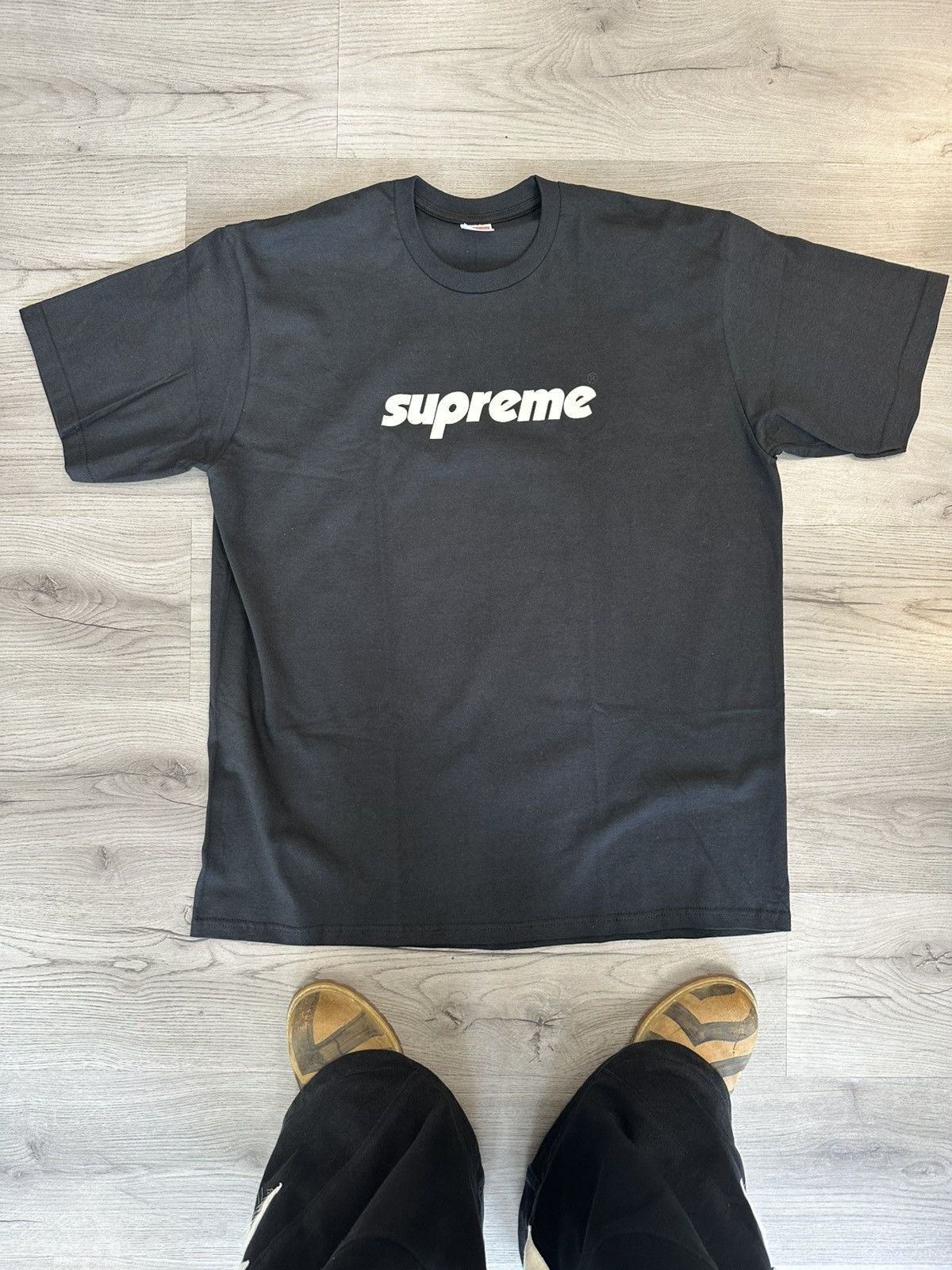 Supremeシュプリーム　クラウンT NewJeansヘリン着用 L グレー Supremeシュプリーム クラウンT NewJeansヘリン着用 L グレー - メルカリ