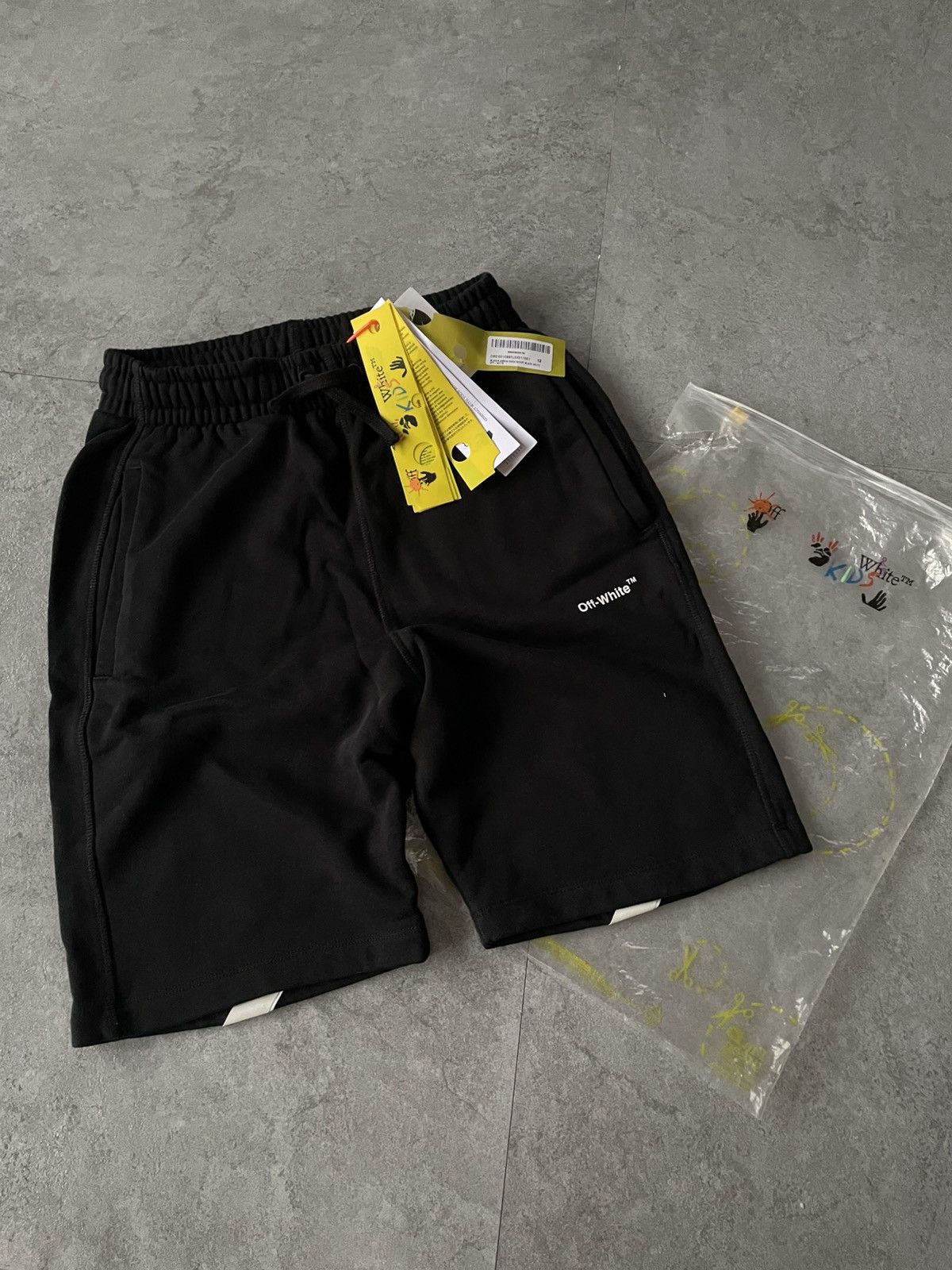 Off-White OFF-WHITE RUBBER ARROW SWEATSHORT⚡️ Size US 28 / EU 44 - 1 Thumbnail